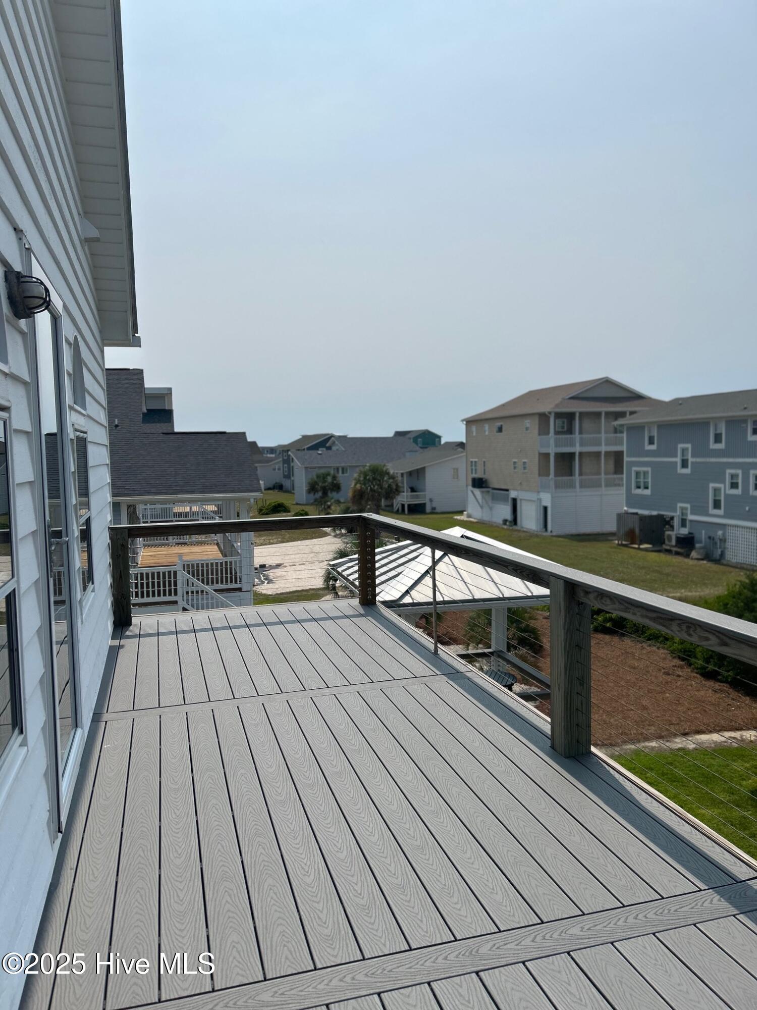 100510345 | Photo 30