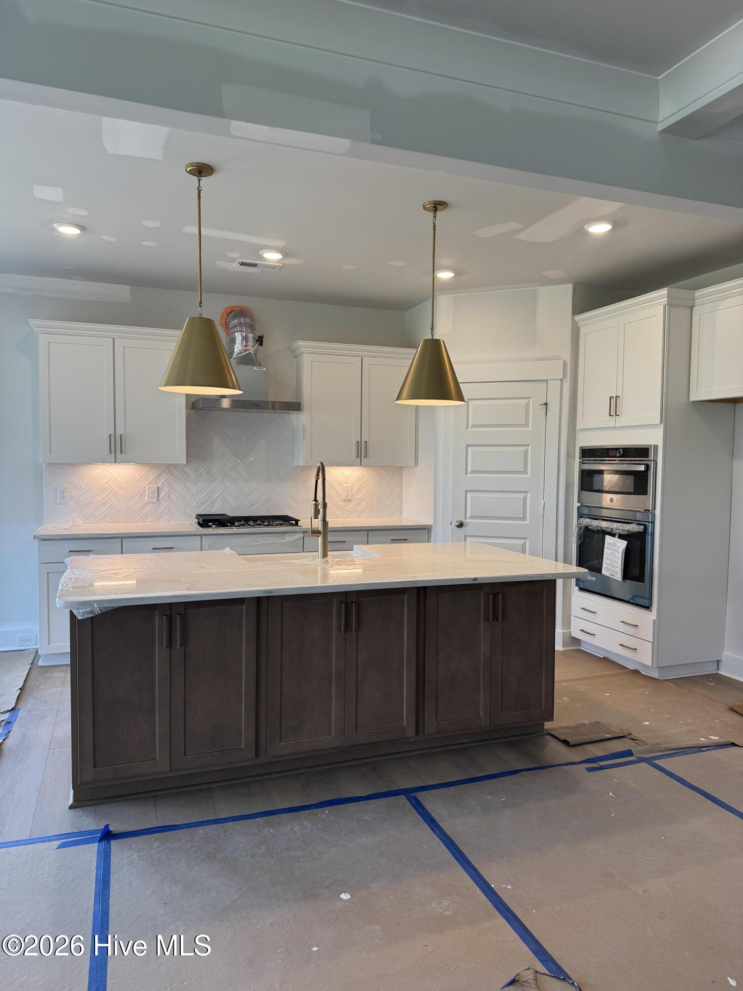 ETW 42 Kitchen 5.23