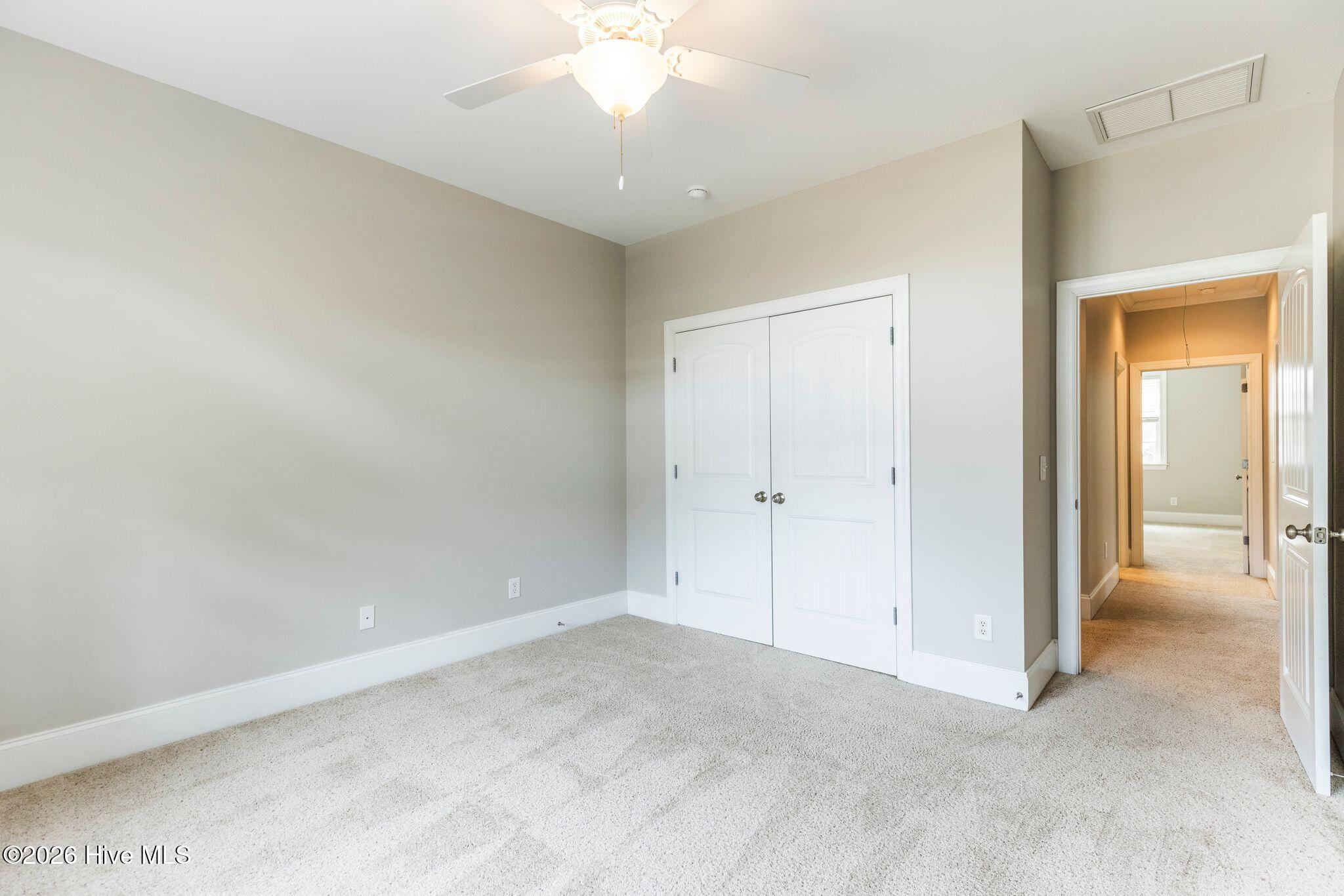 100553307 | Photo 61