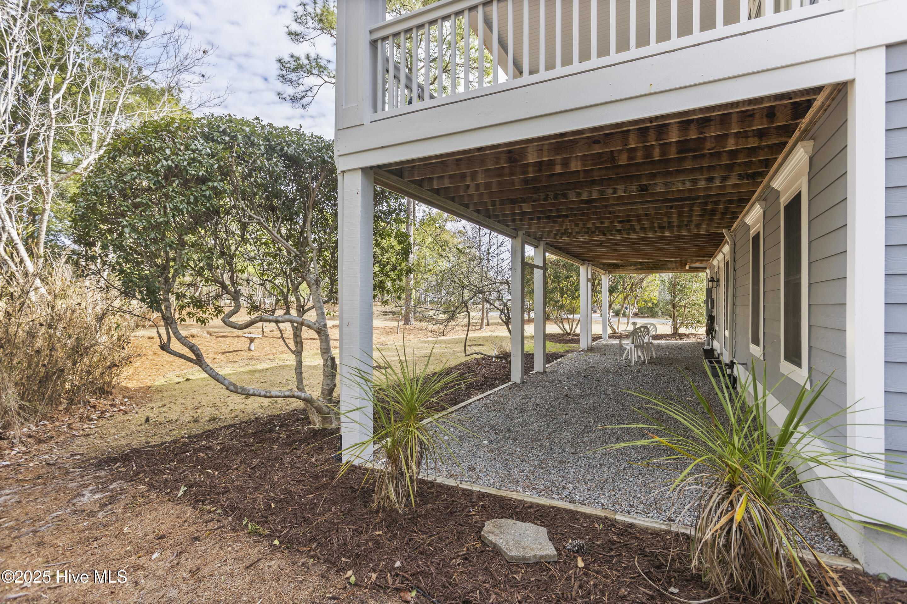 100493610 | Photo 96