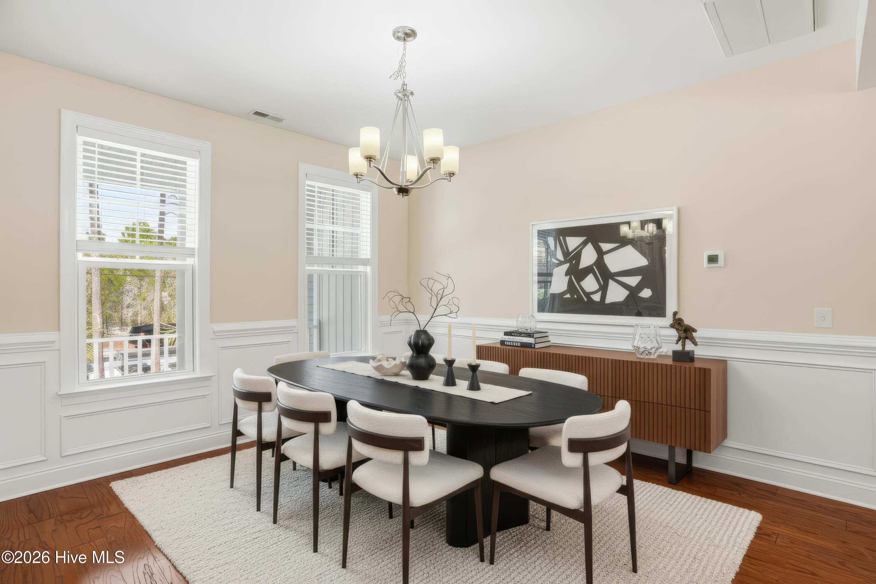 100552828 | Photo 15