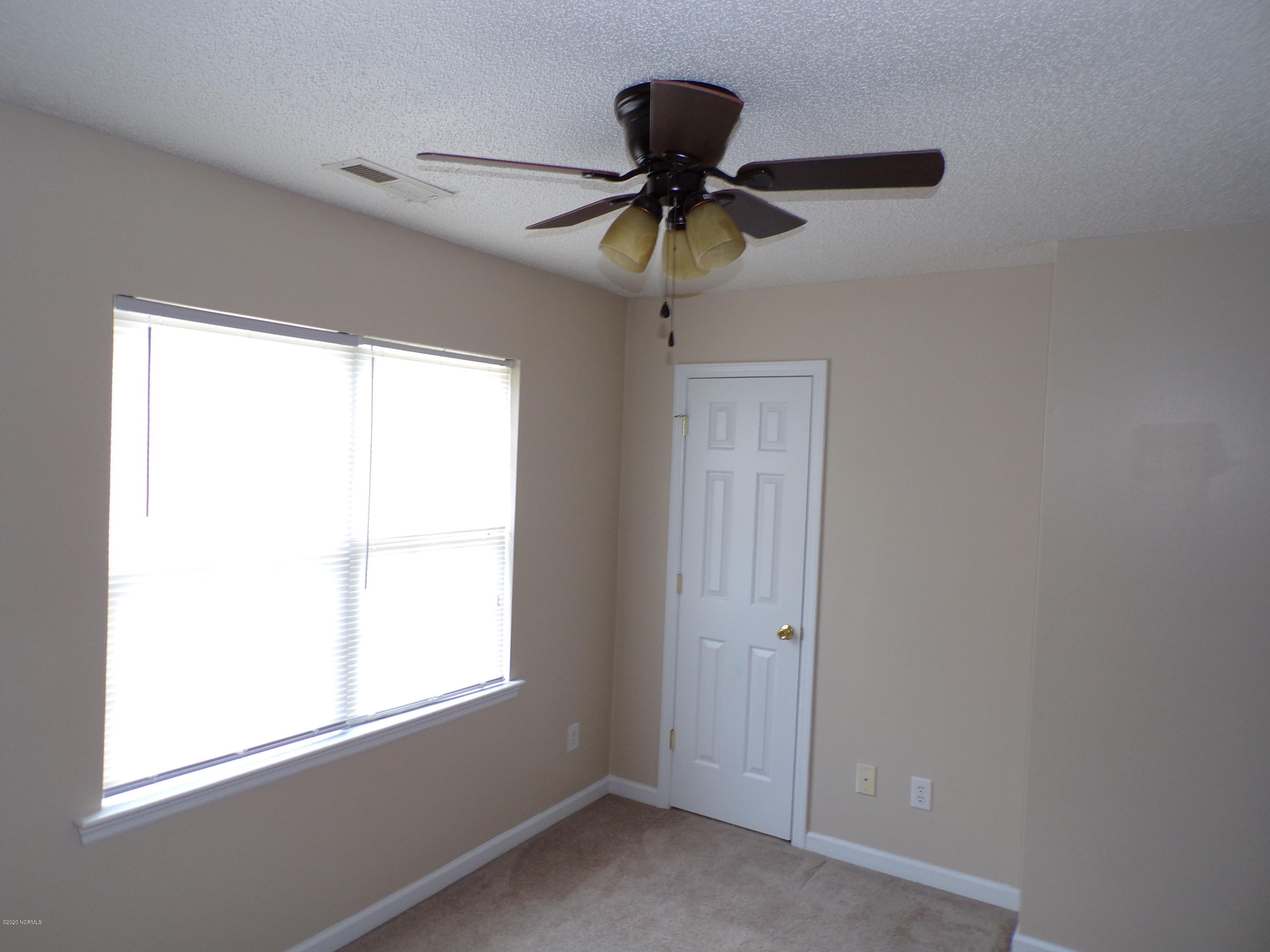 100556621 | Photo 21