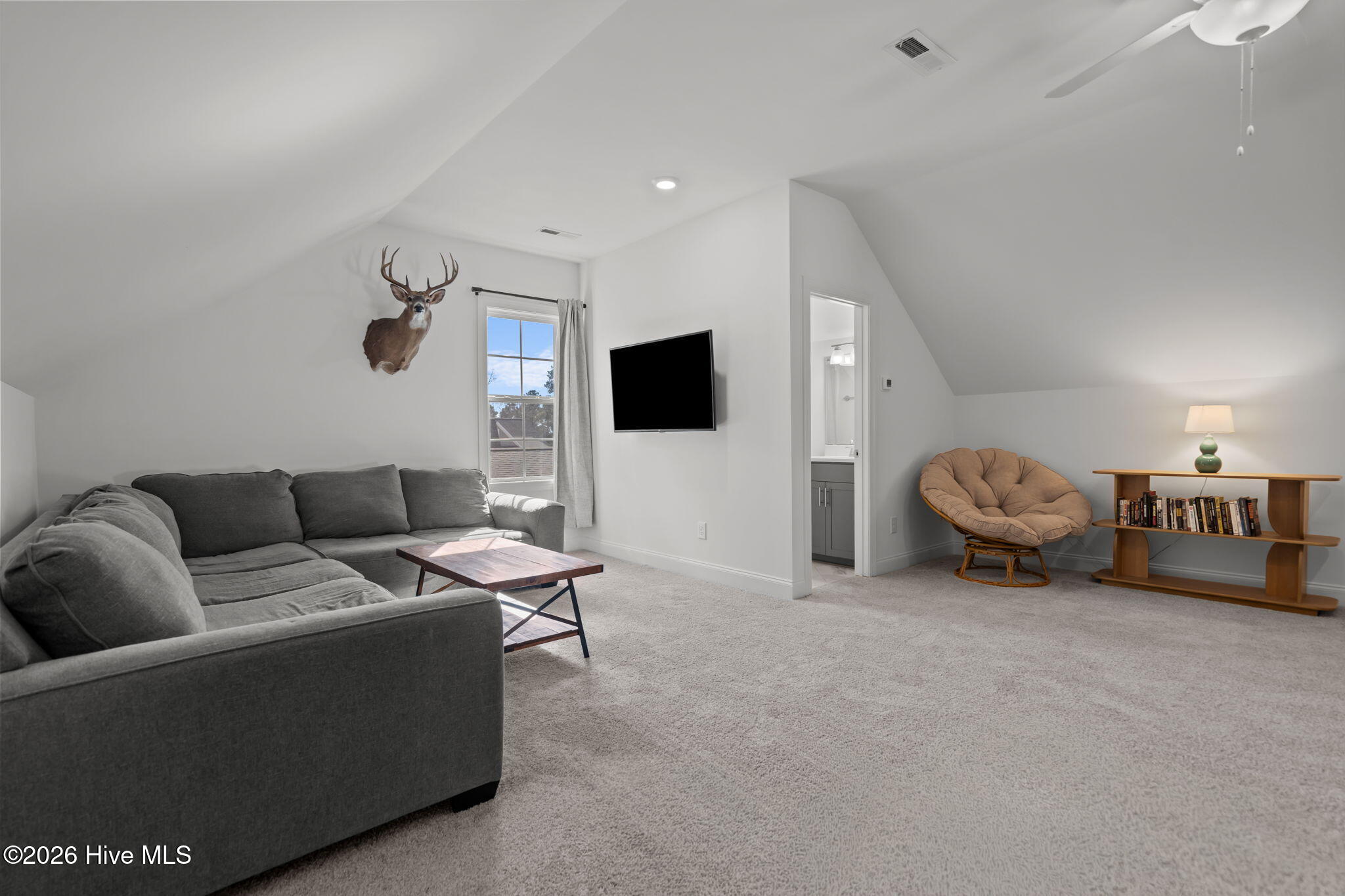 100552740 | Photo 45