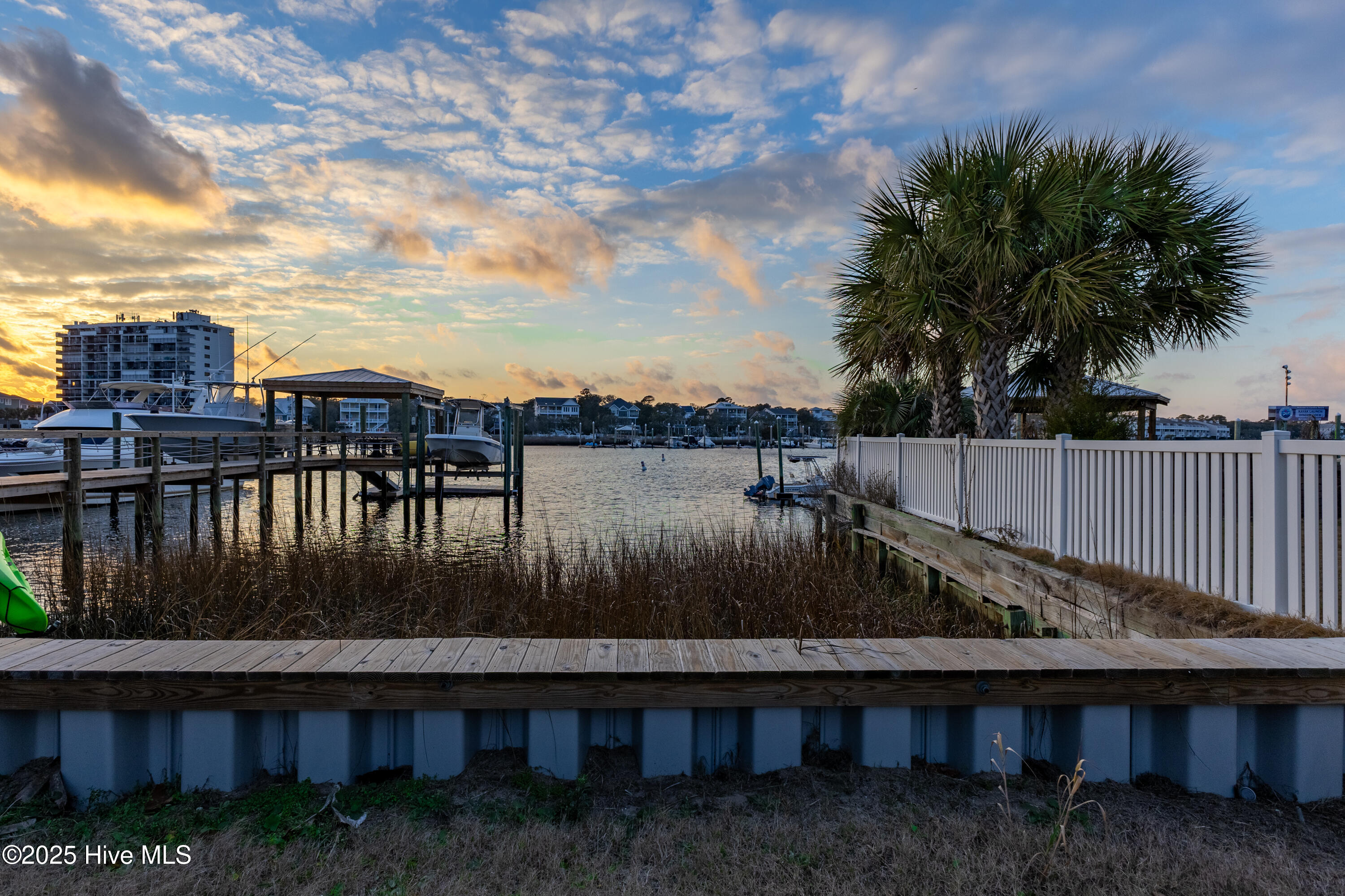 100534021 | Photo 11