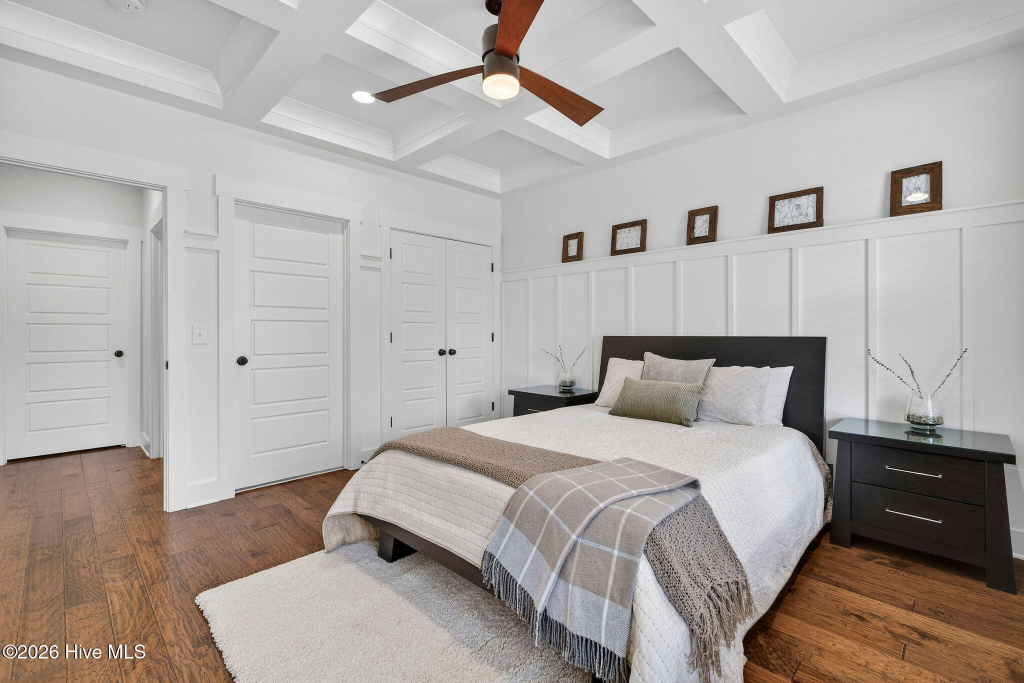 100561102 | Photo 37