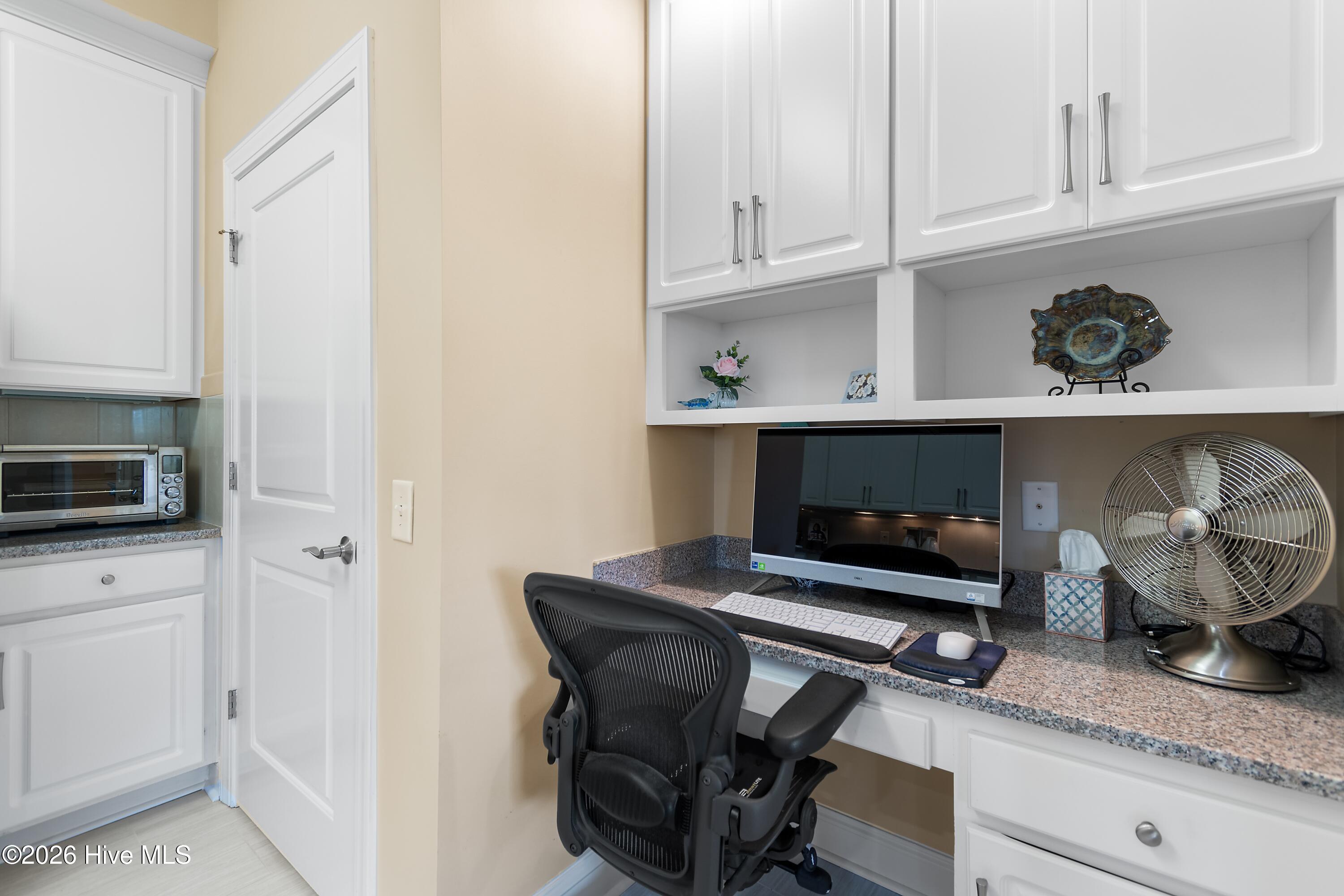 100567297 | Photo 20