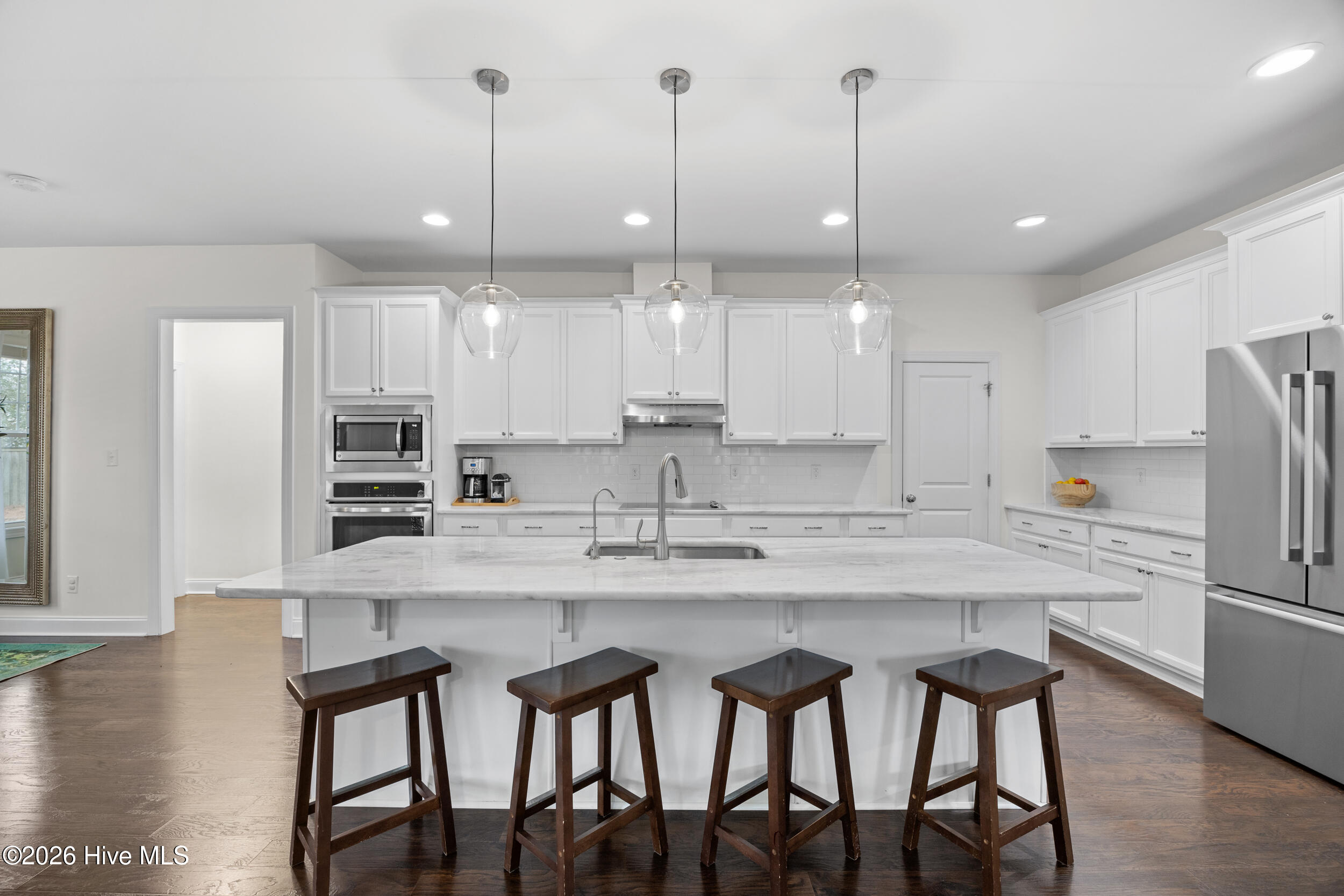 100554590 | Photo 12