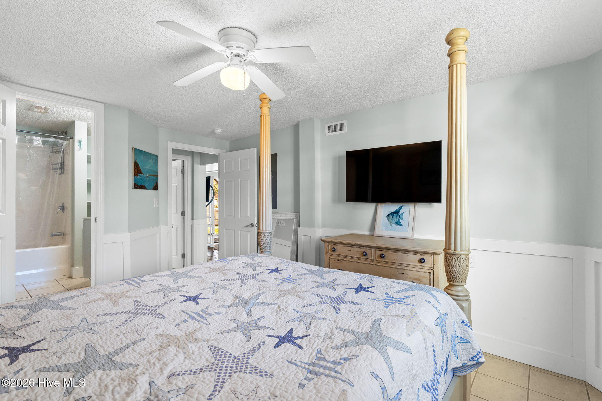 100549664 | Photo 30