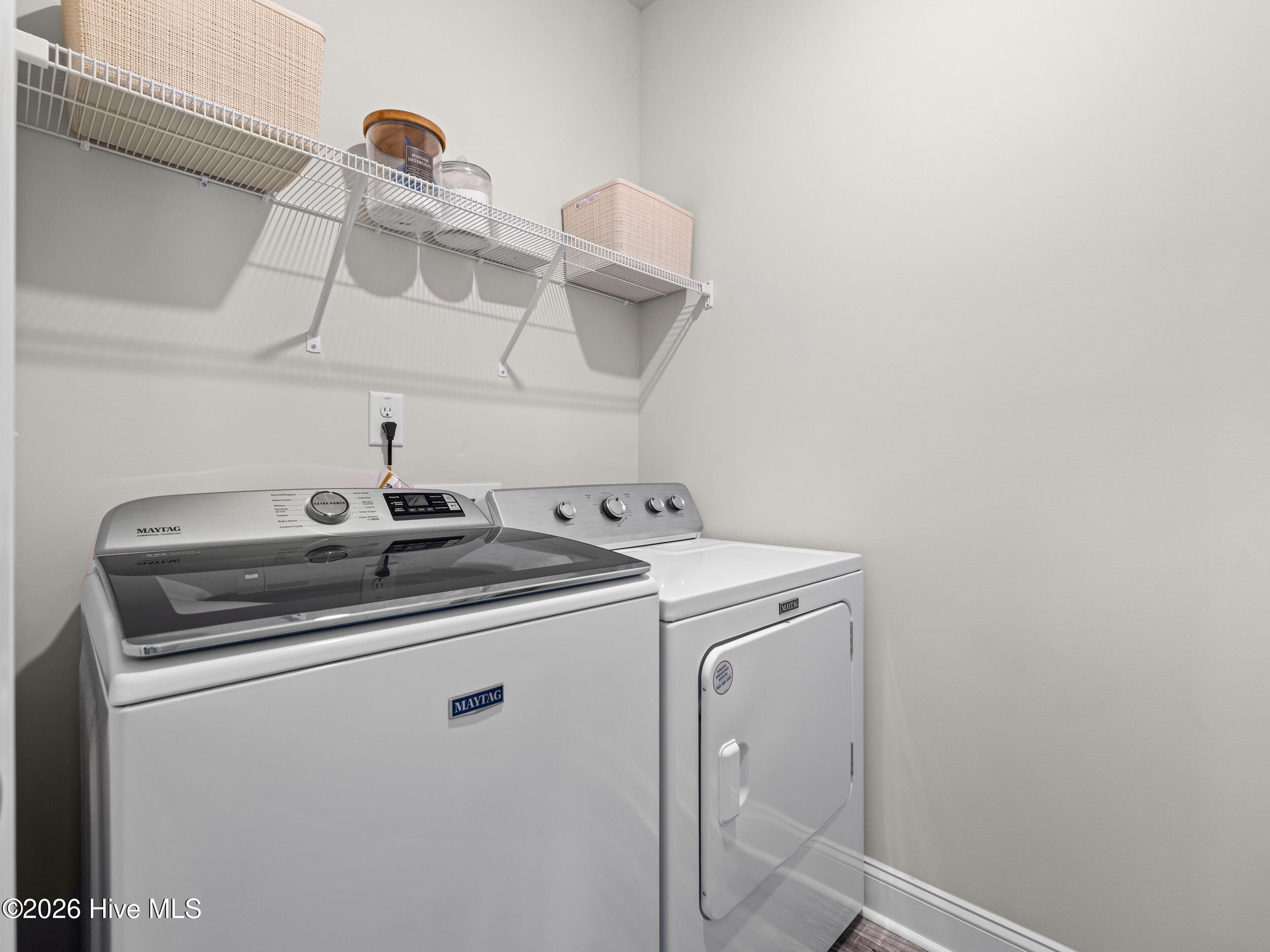 100565919 | Photo 44