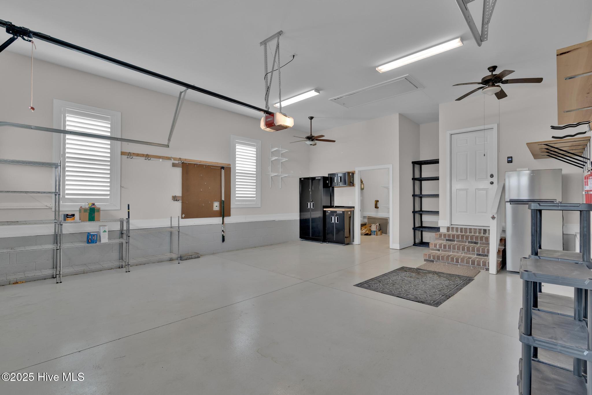 100542823 | Photo 38