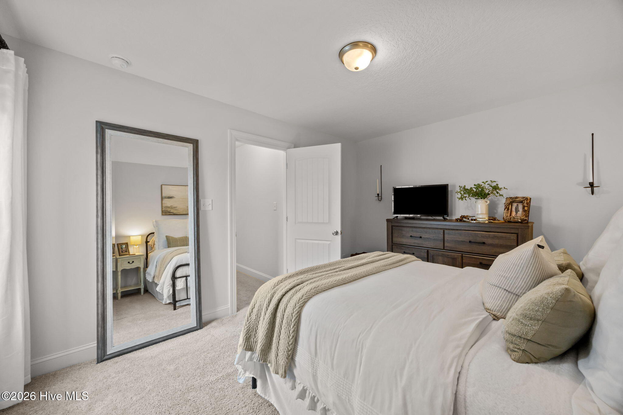 100555246 | Photo 36