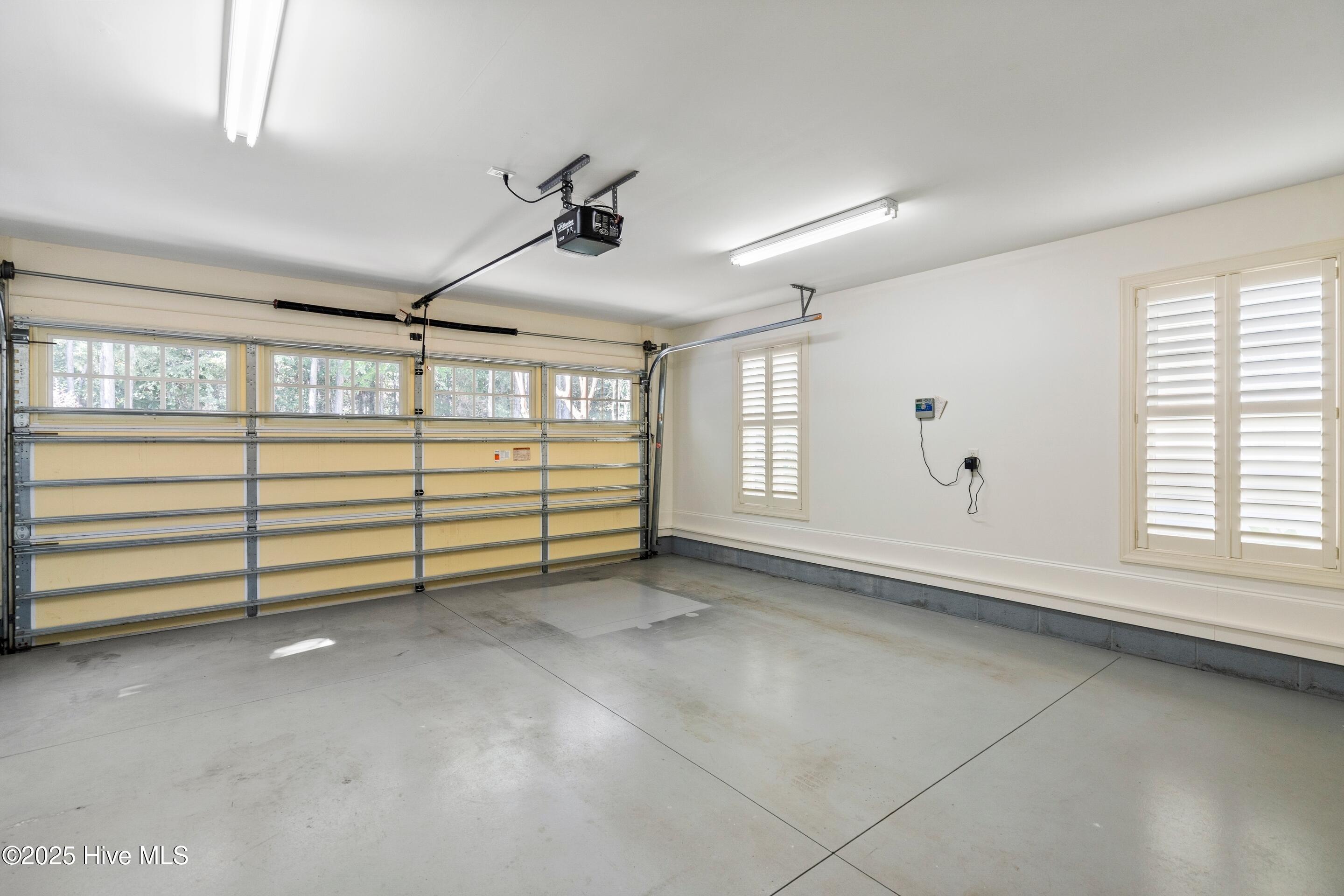 100537551 | Photo 48