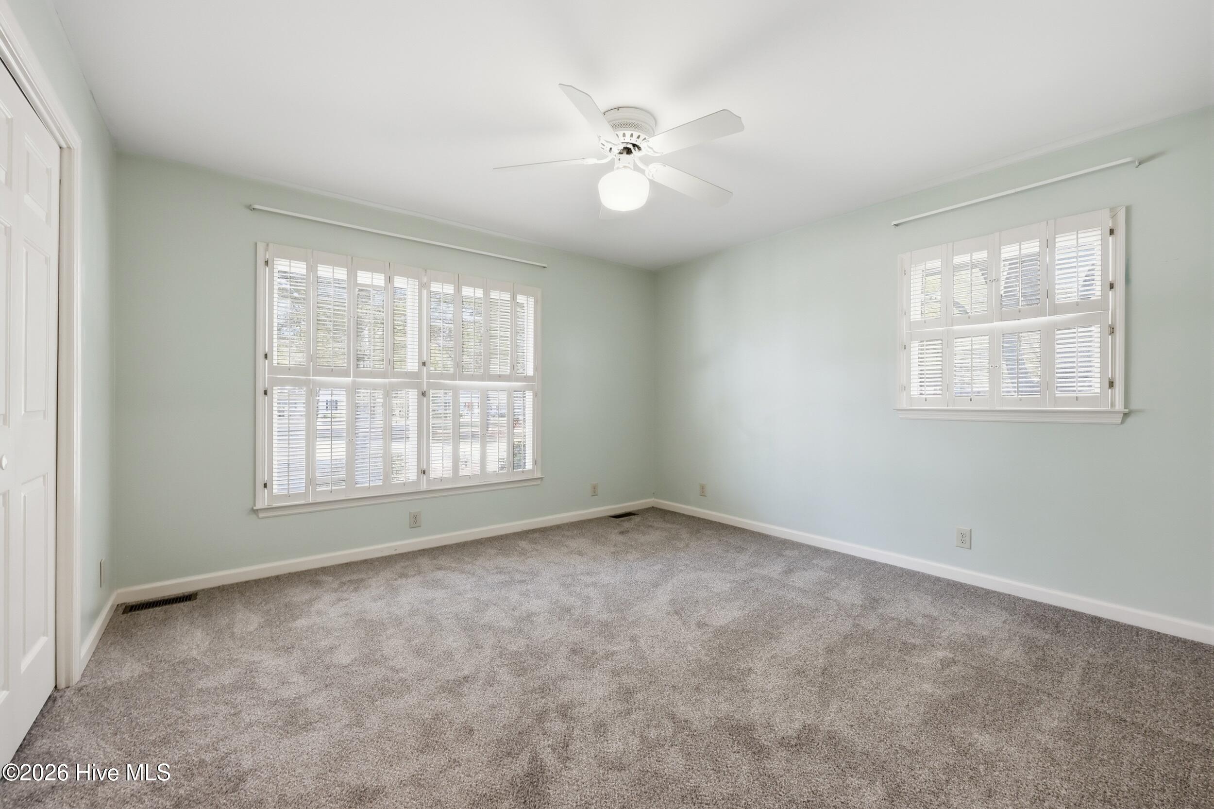 100566184 | Photo 21