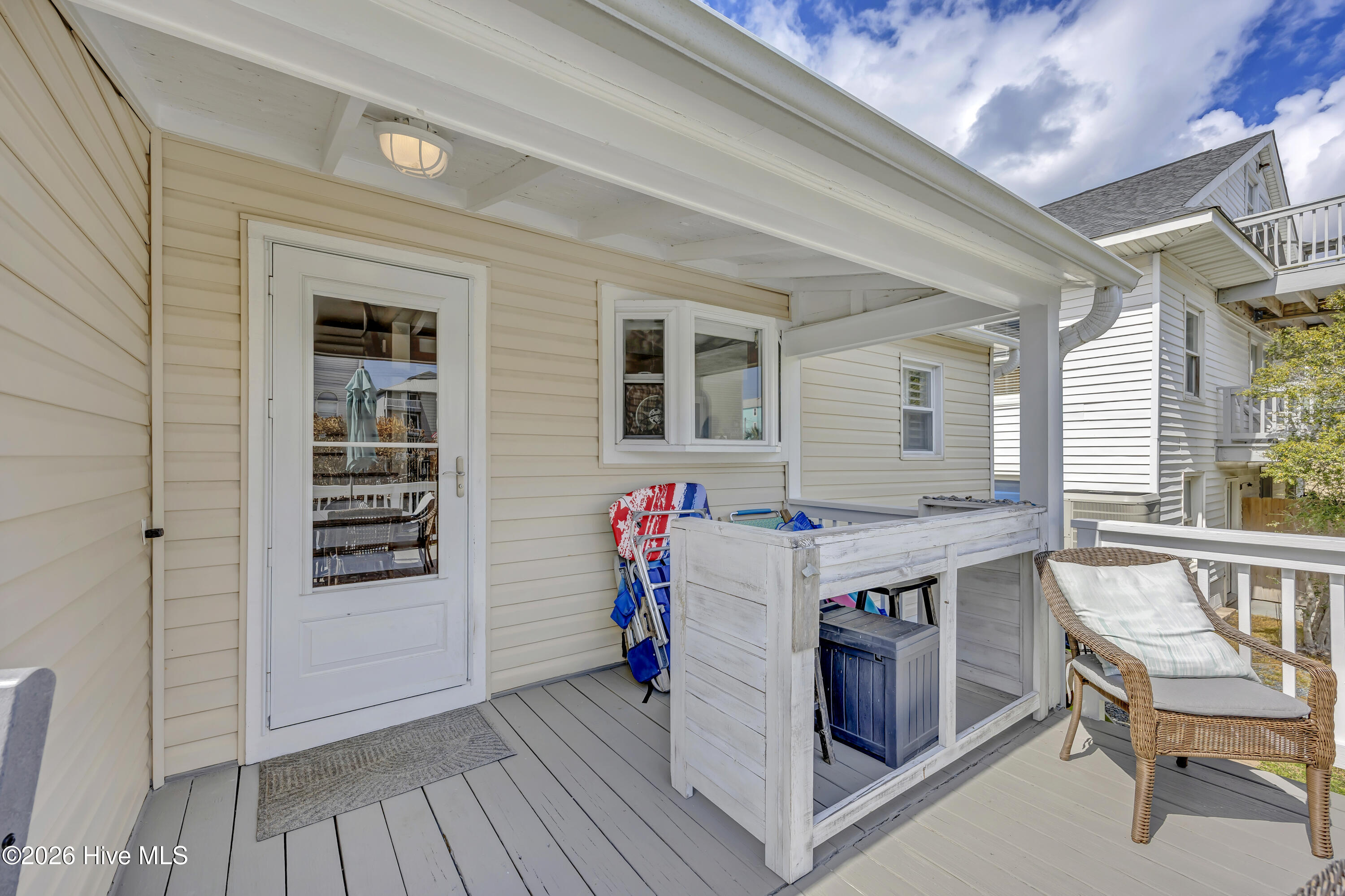 100559910 | Photo 33