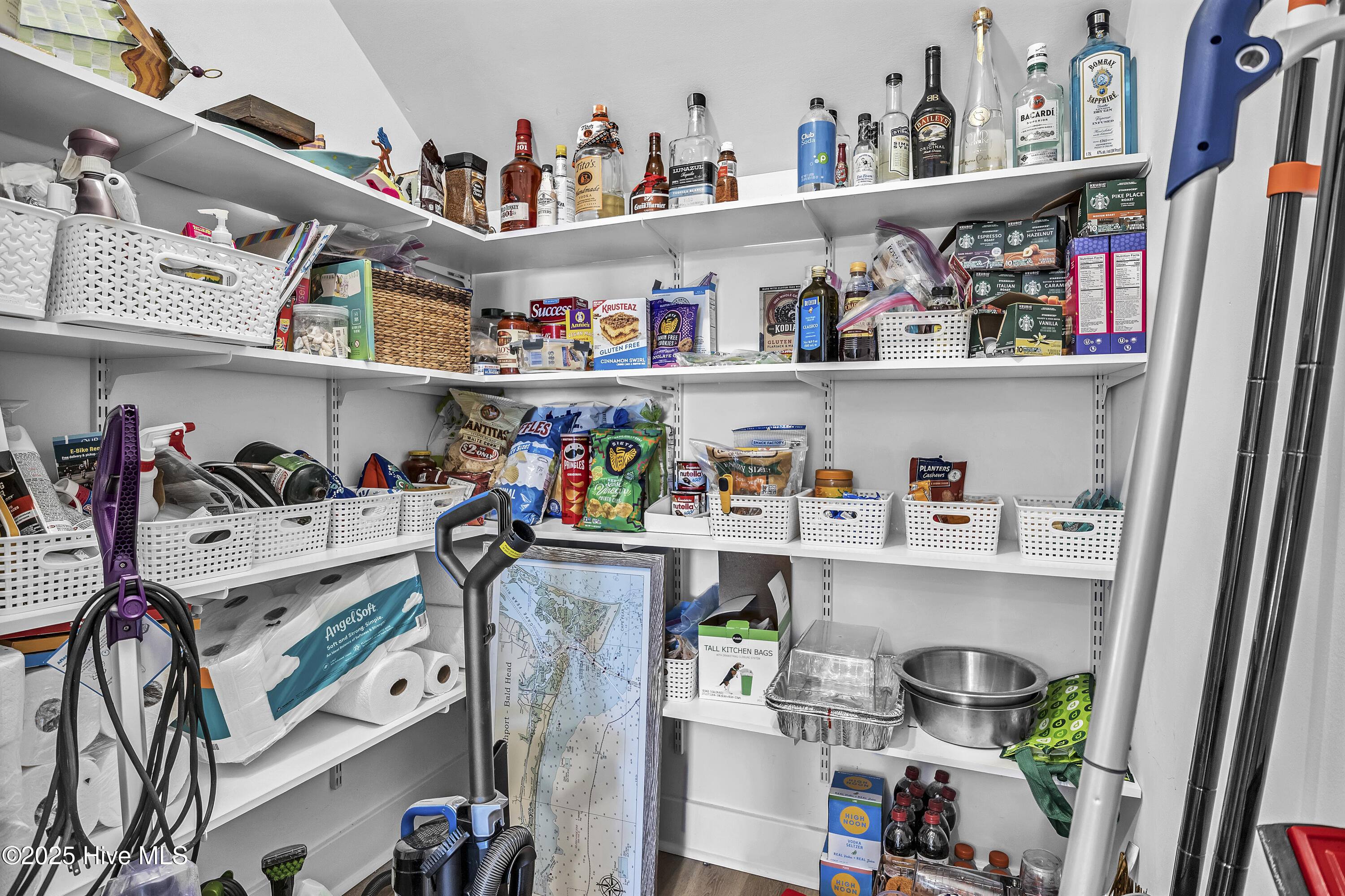 100540464 | Photo 35