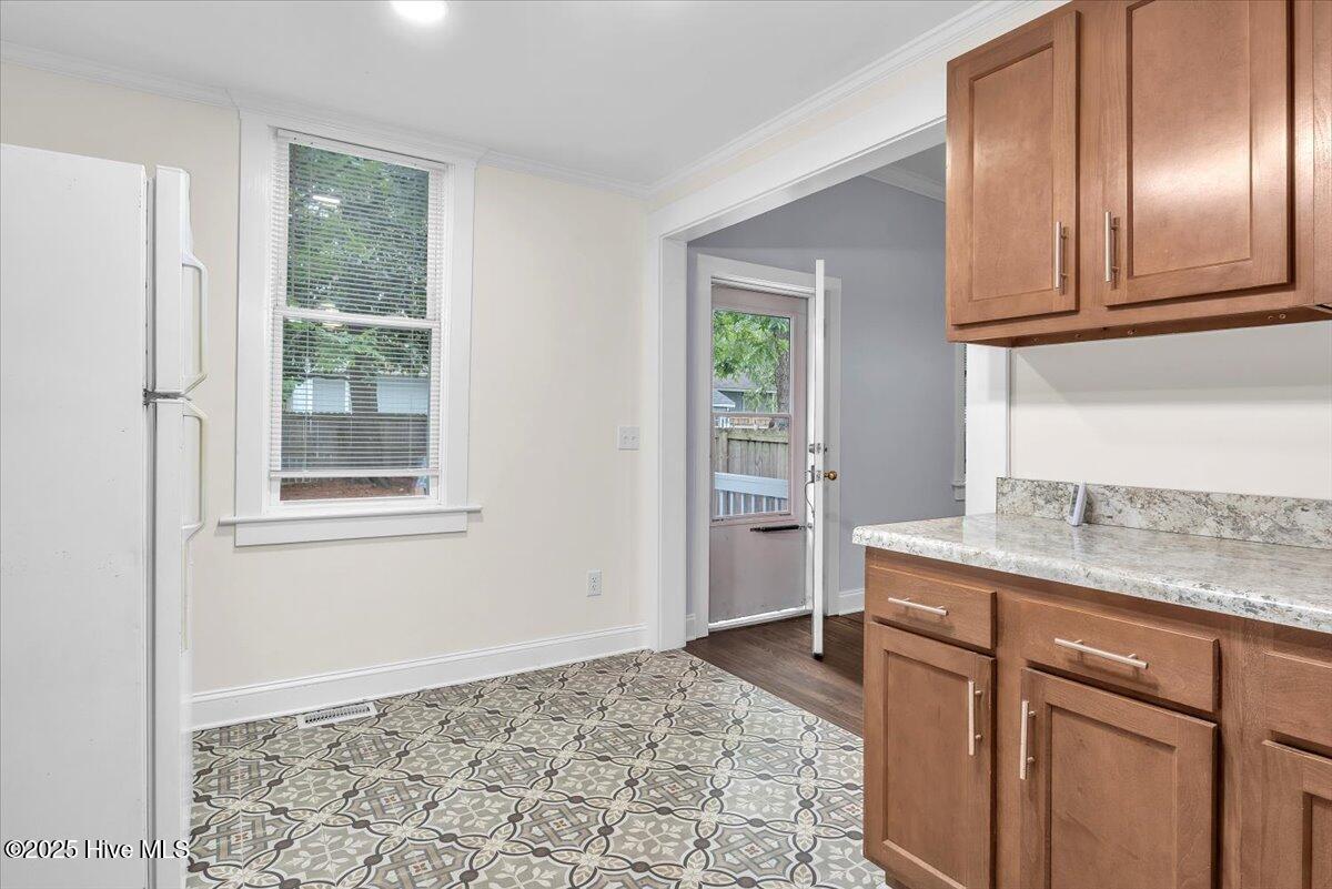 100525423 | Photo 25