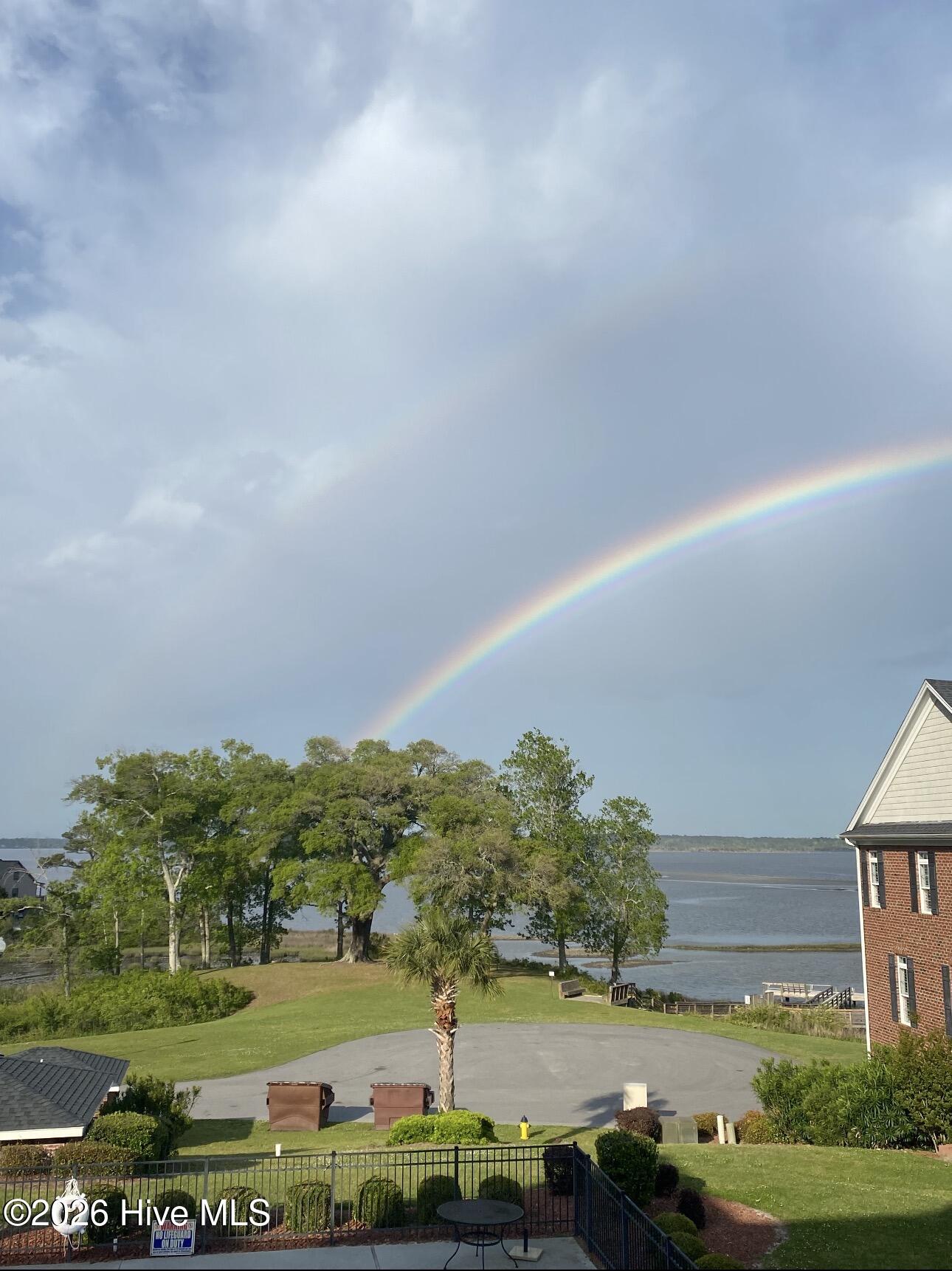 100557933 | Photo 38