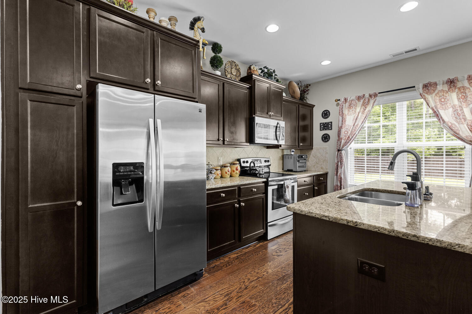 100501519 | Photo 13