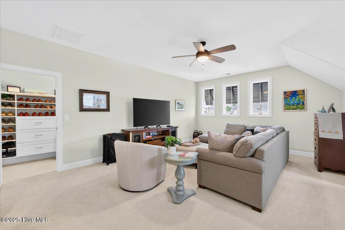 100537556 | Photo 39