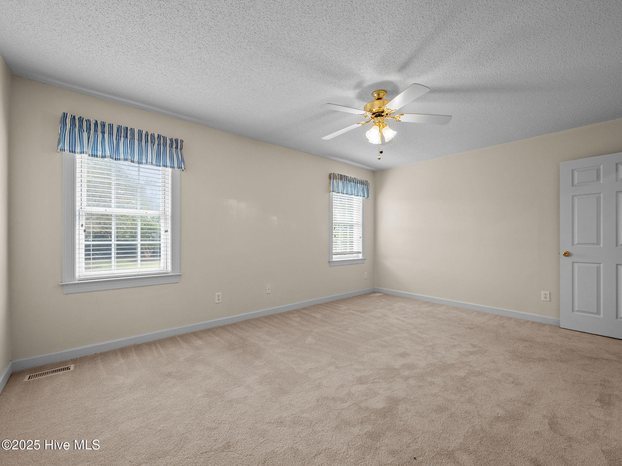 100534151 | Photo 22