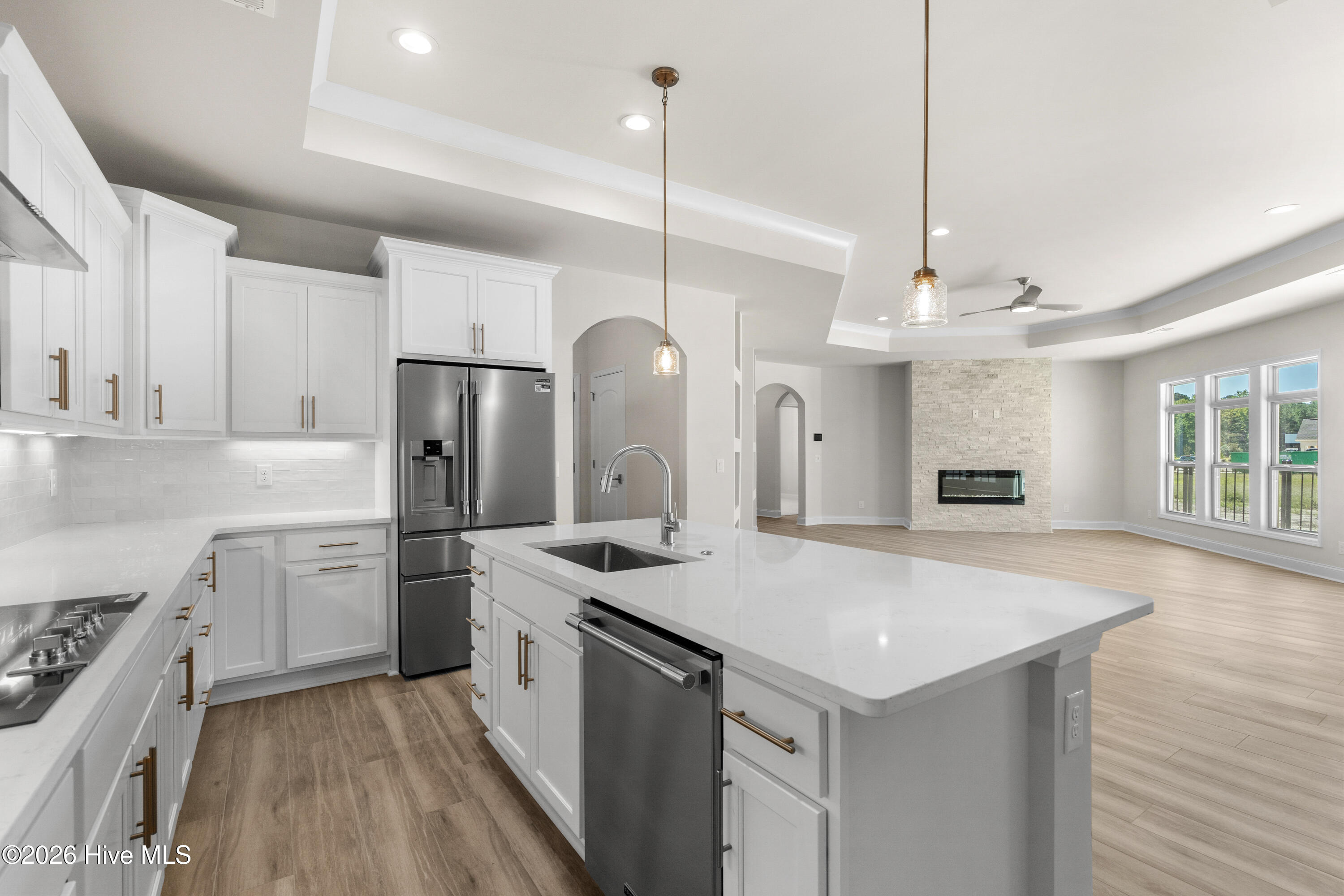 100563444 | Photo 13