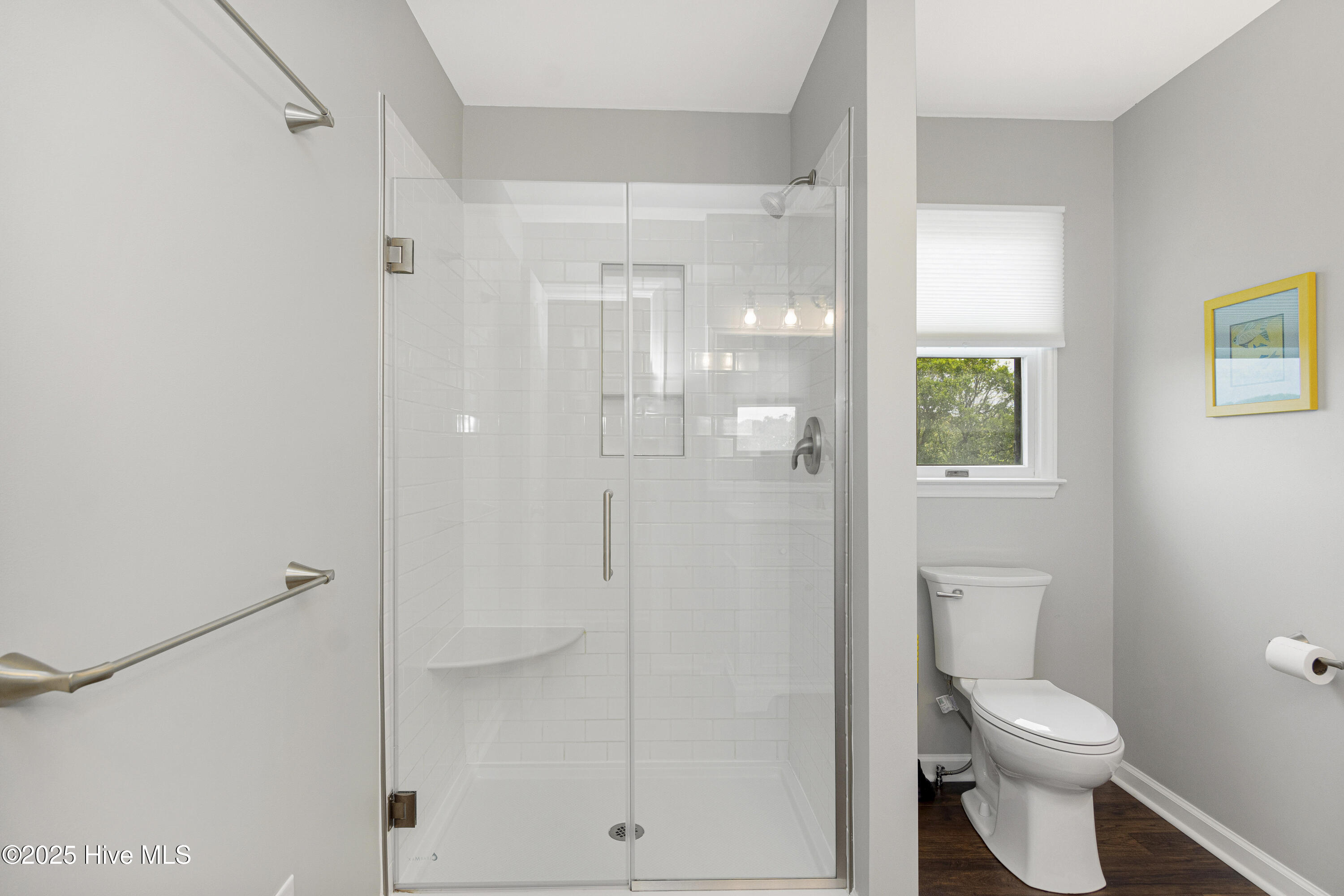 100528210 | Photo 34