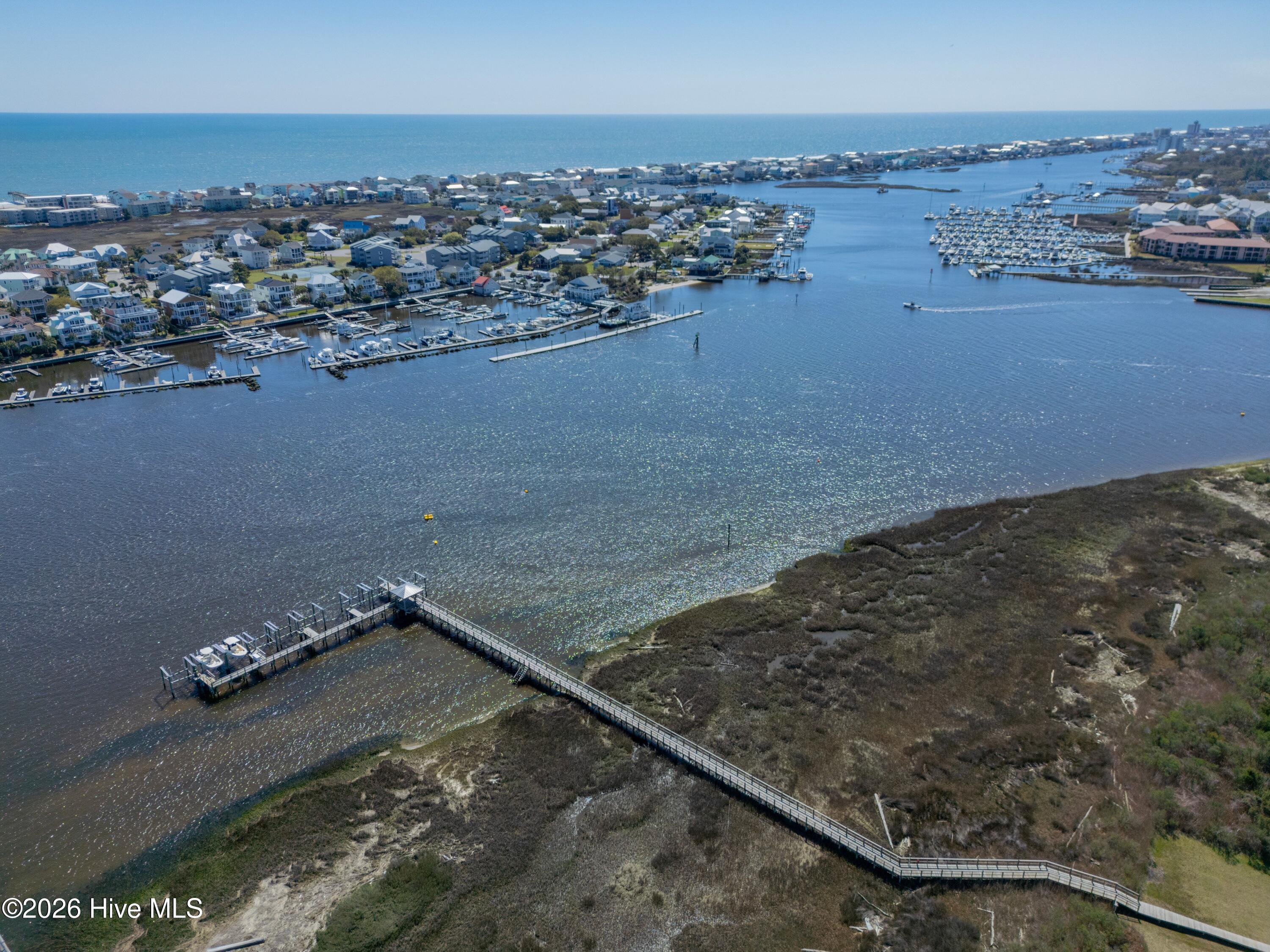 100562044 | Photo 15