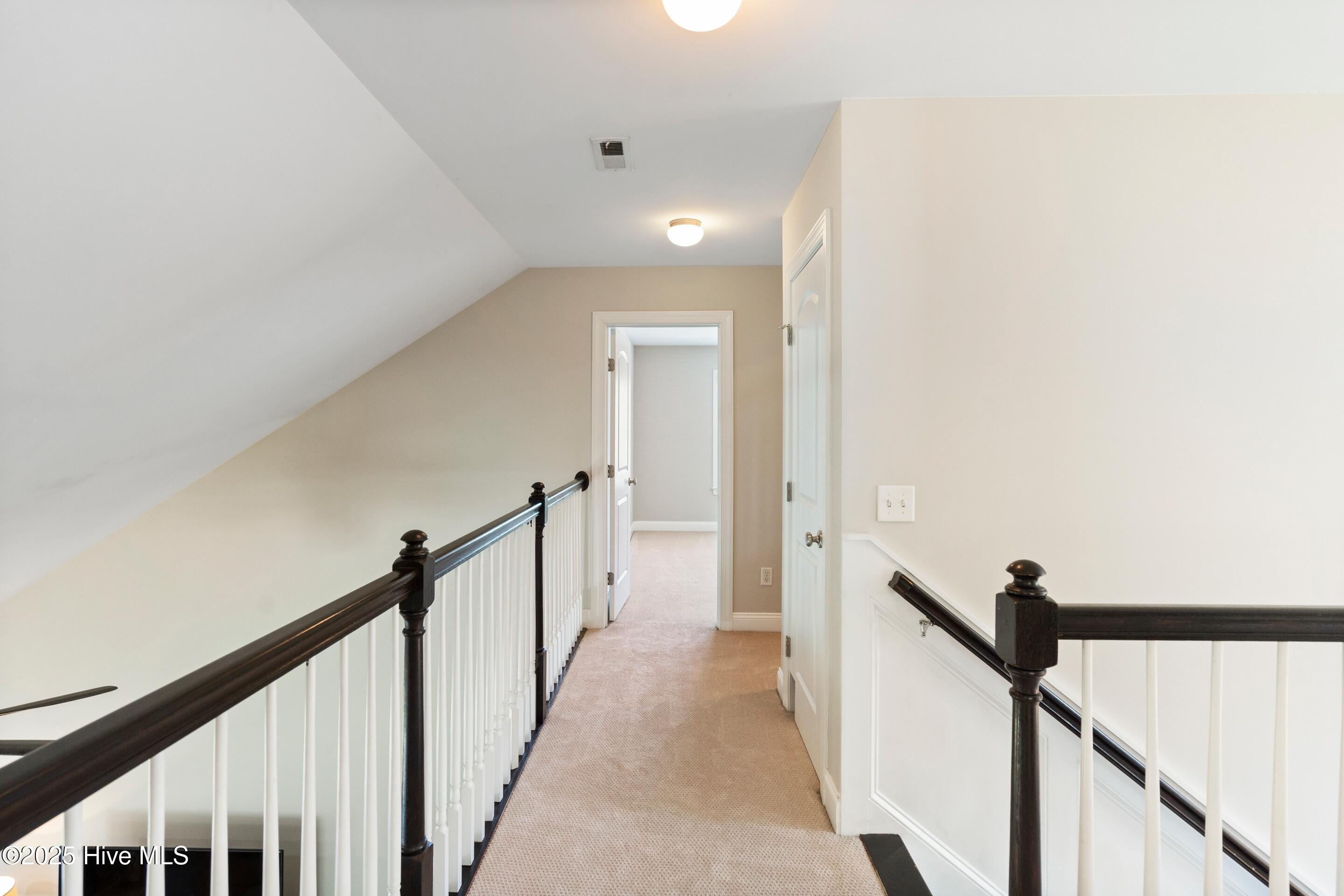 100529495 | Photo 36