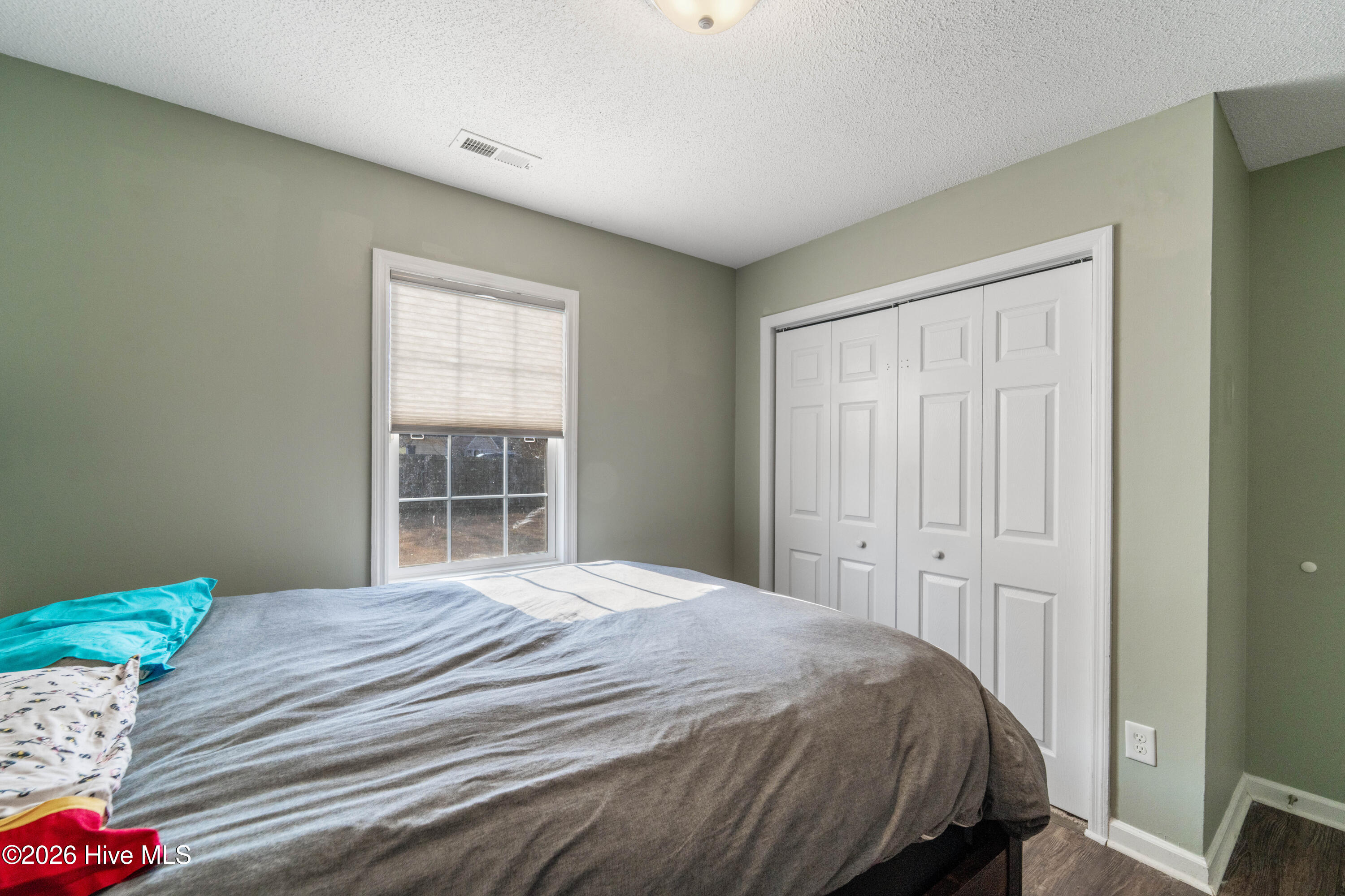 100548548 | Photo 30