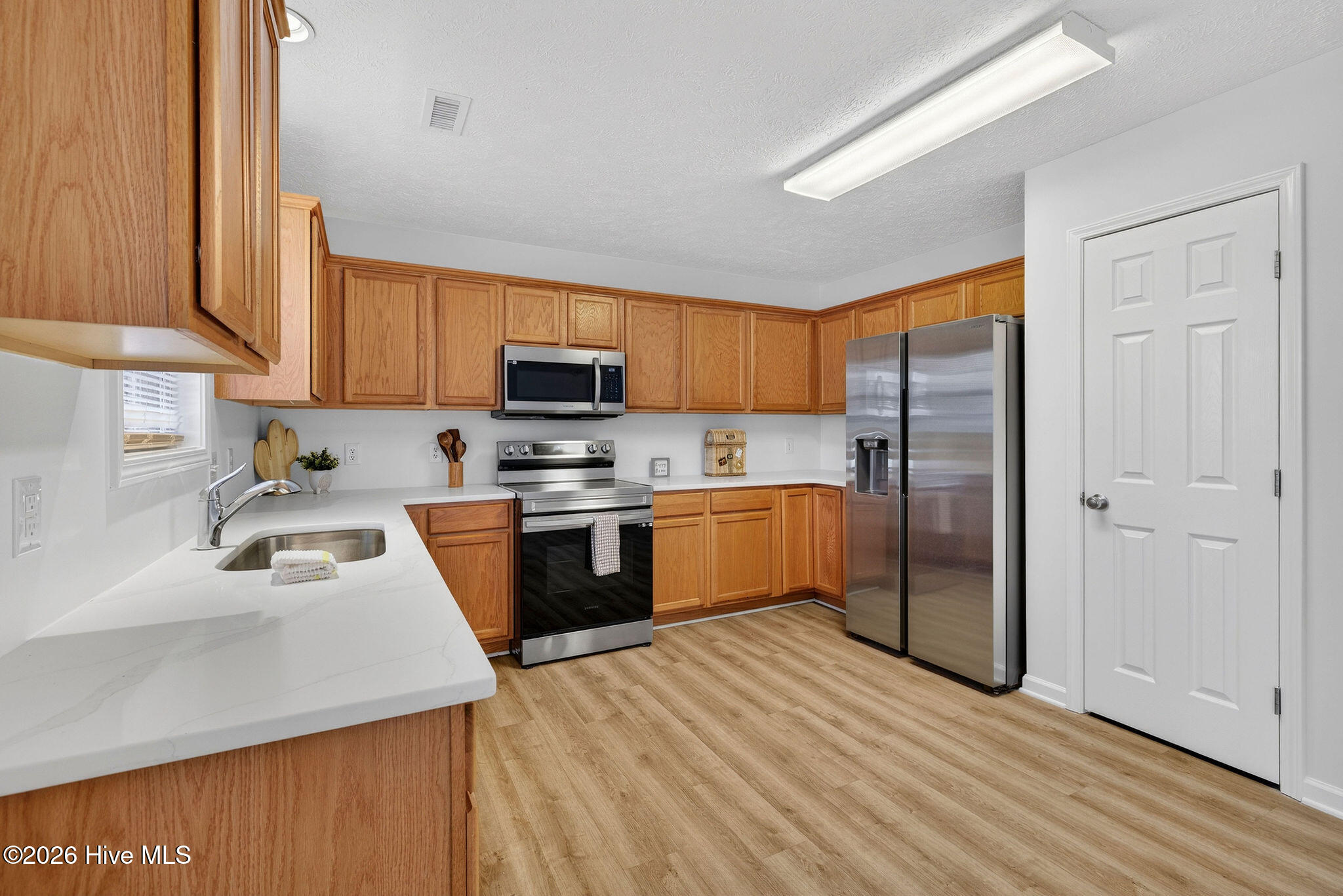 100553391 | Photo 13