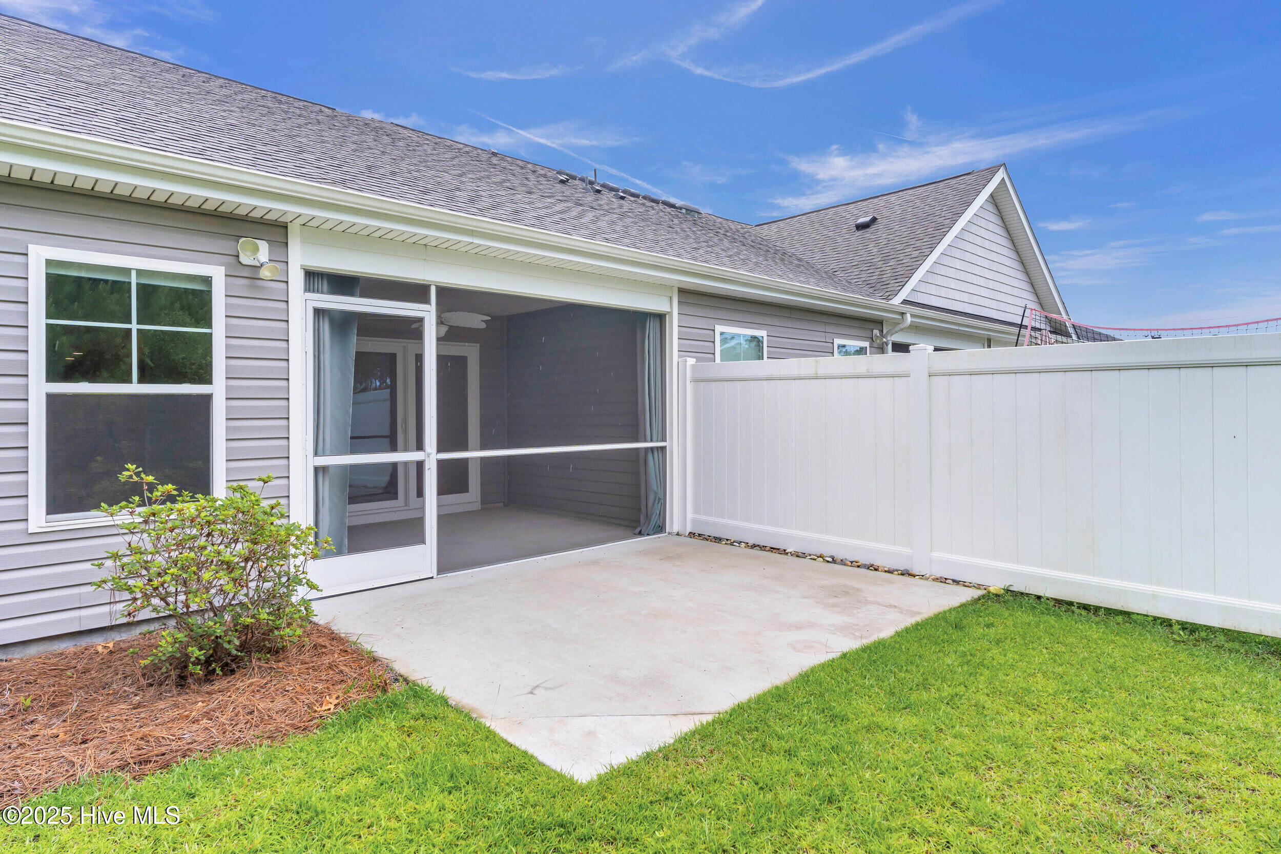 100514304 | Photo 29