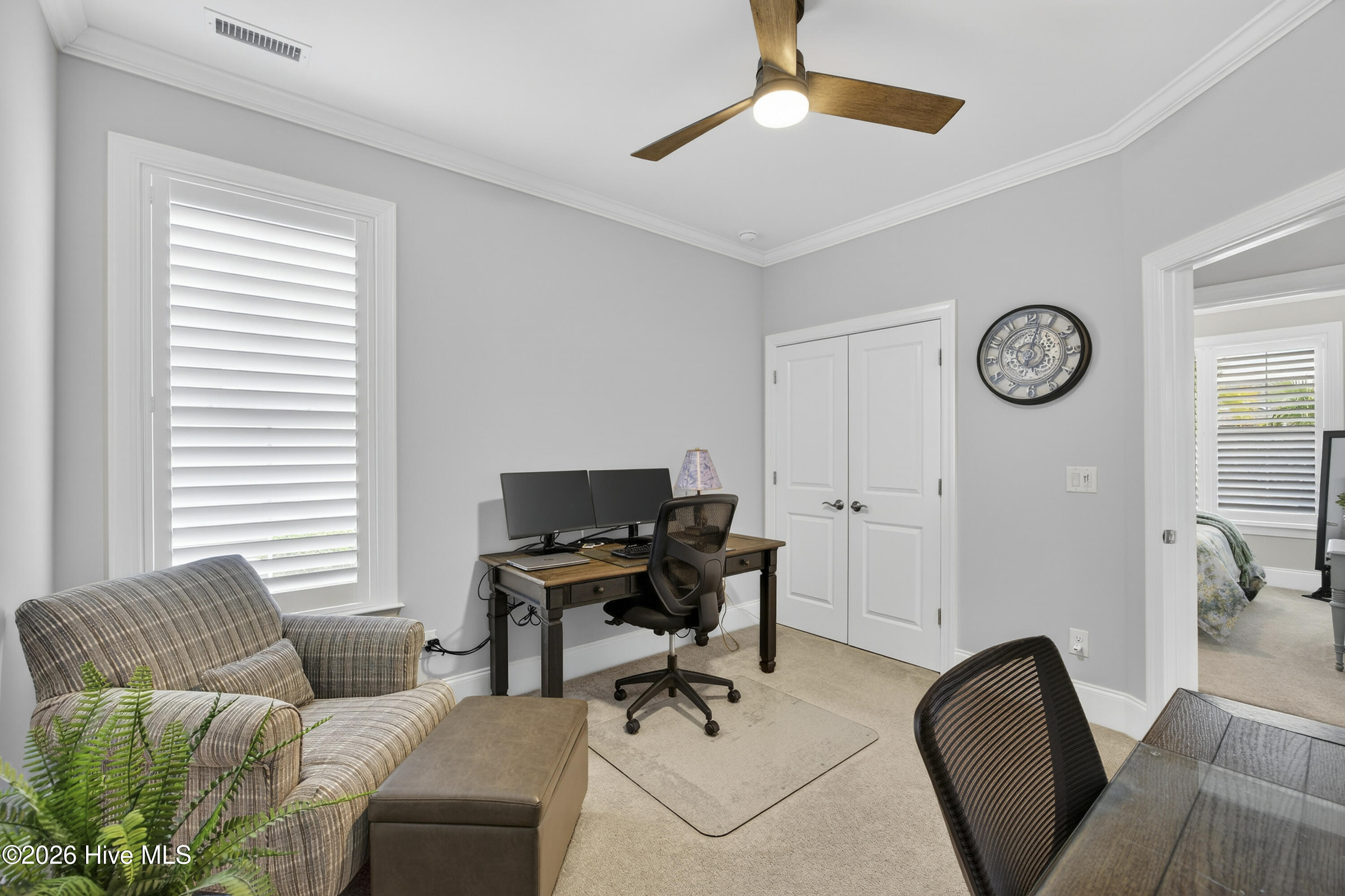 100551678 | Photo 36