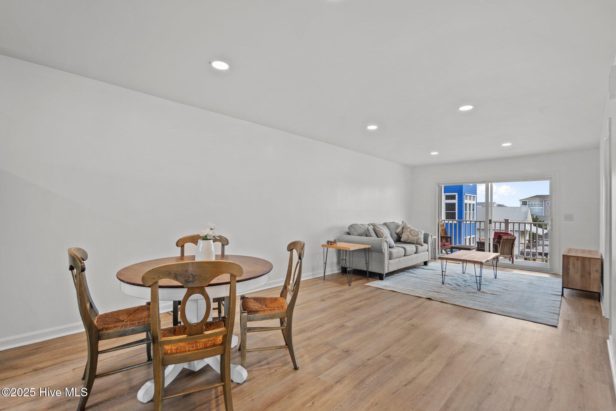 100509298 | Photo 13