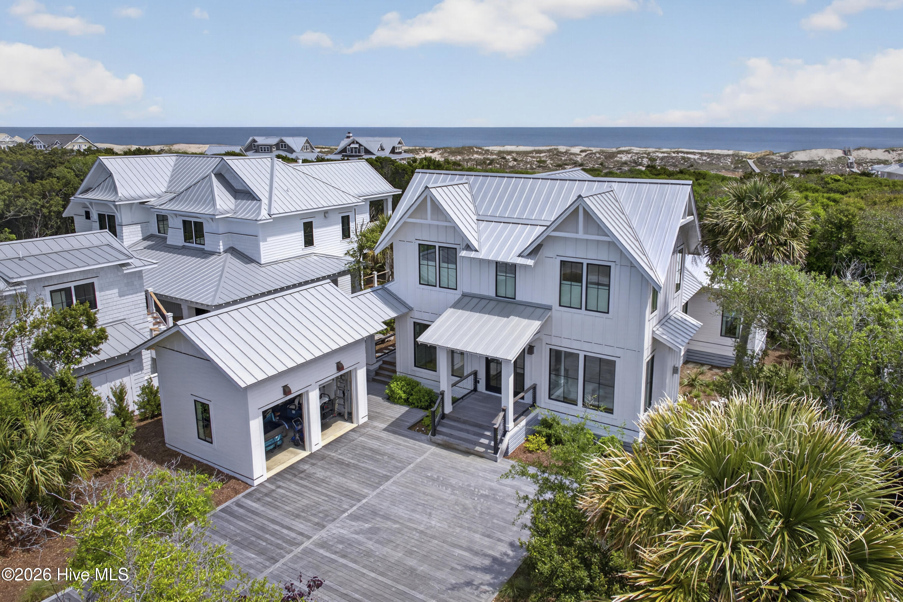 100566186 | Photo 78