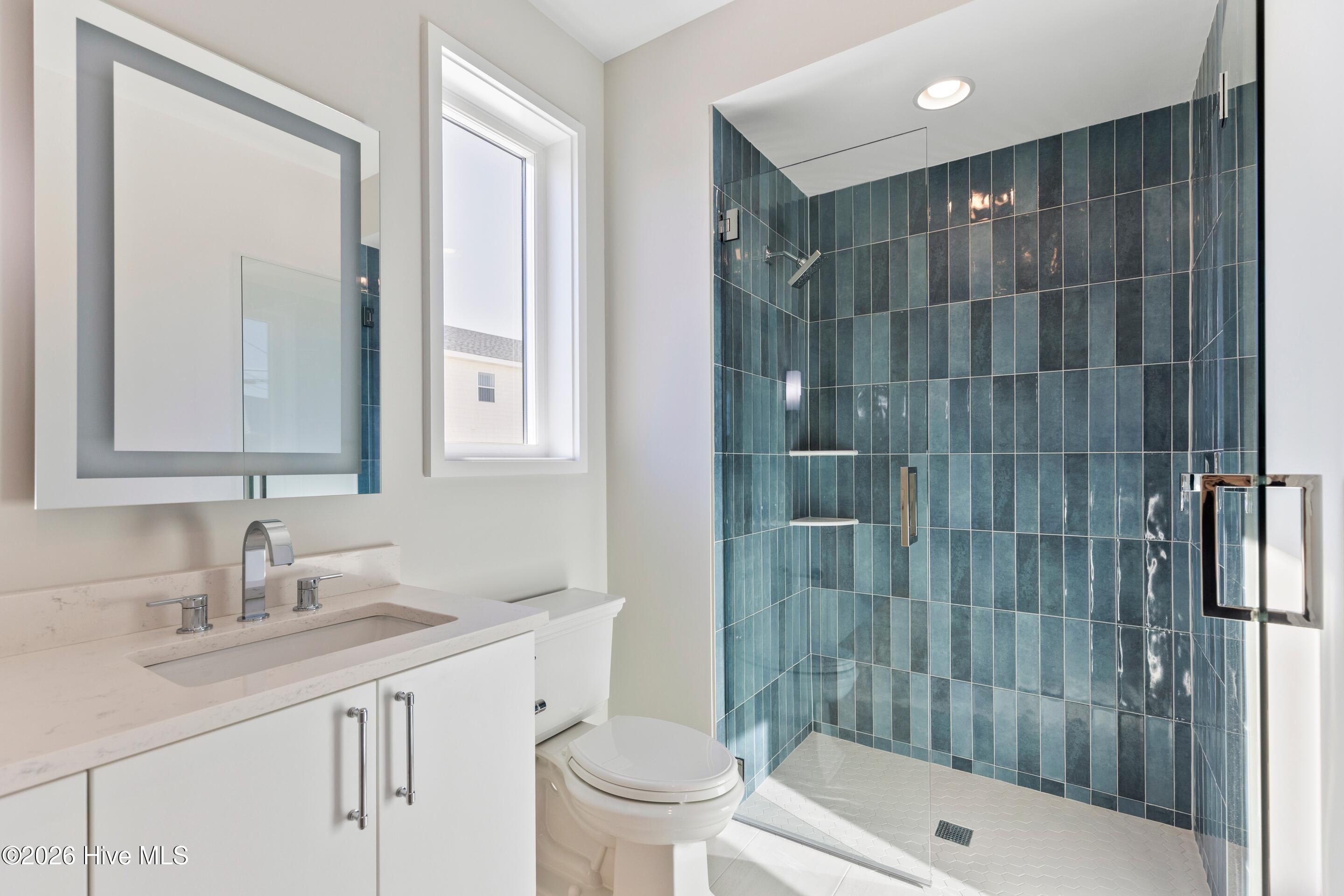 100545146 | Photo 23