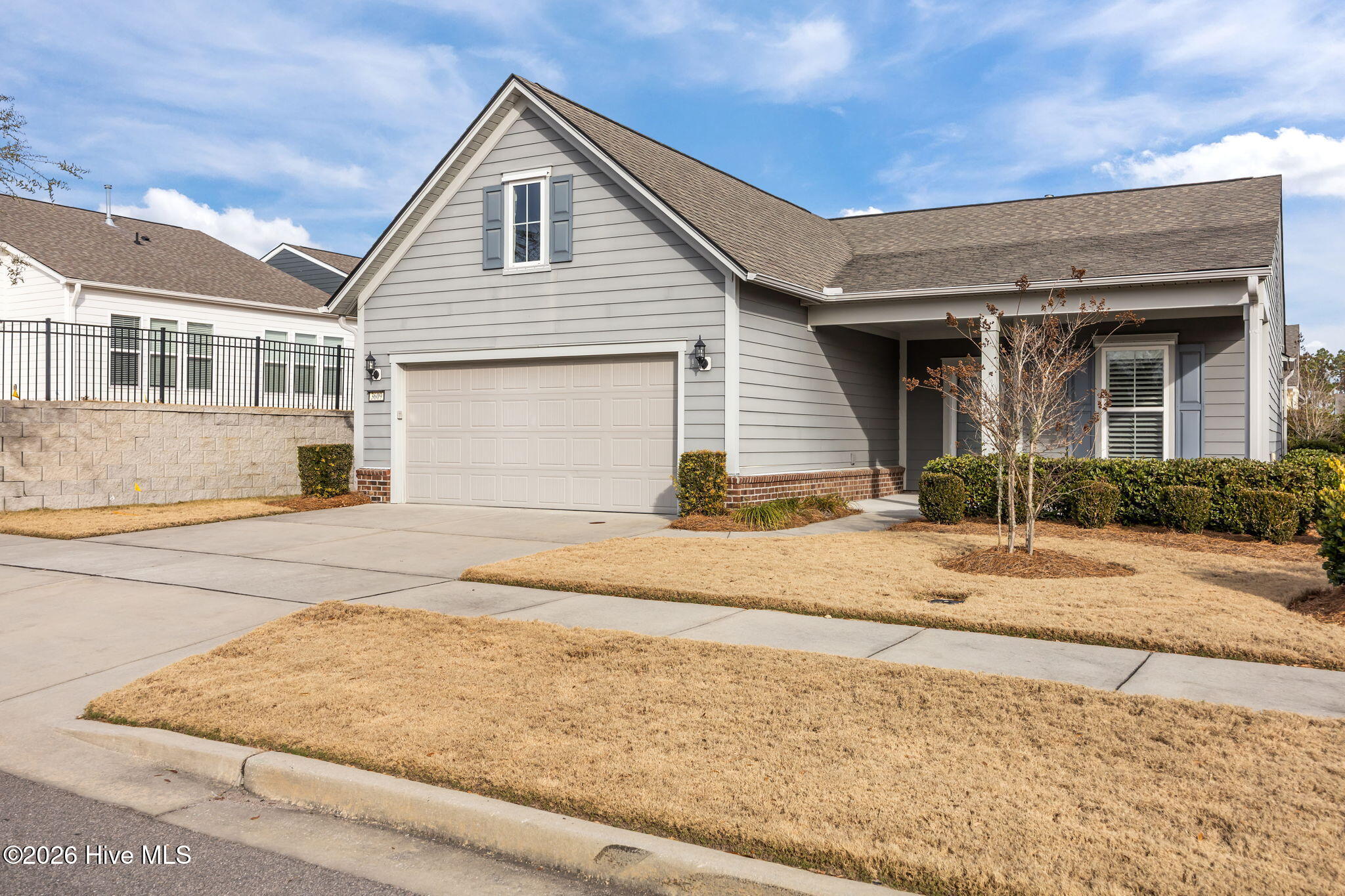 100552007 | Photo 13