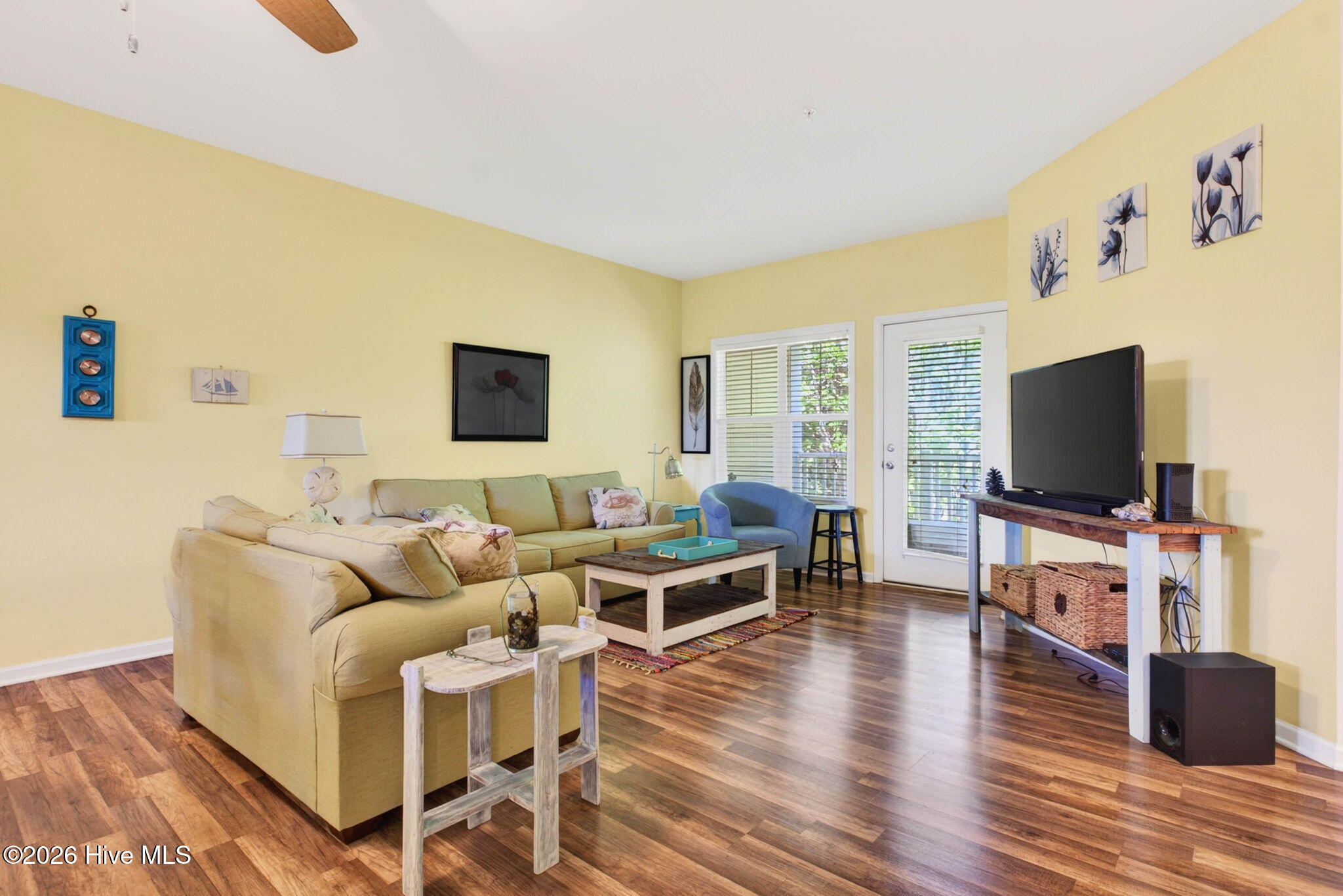 100562066 | Photo 19