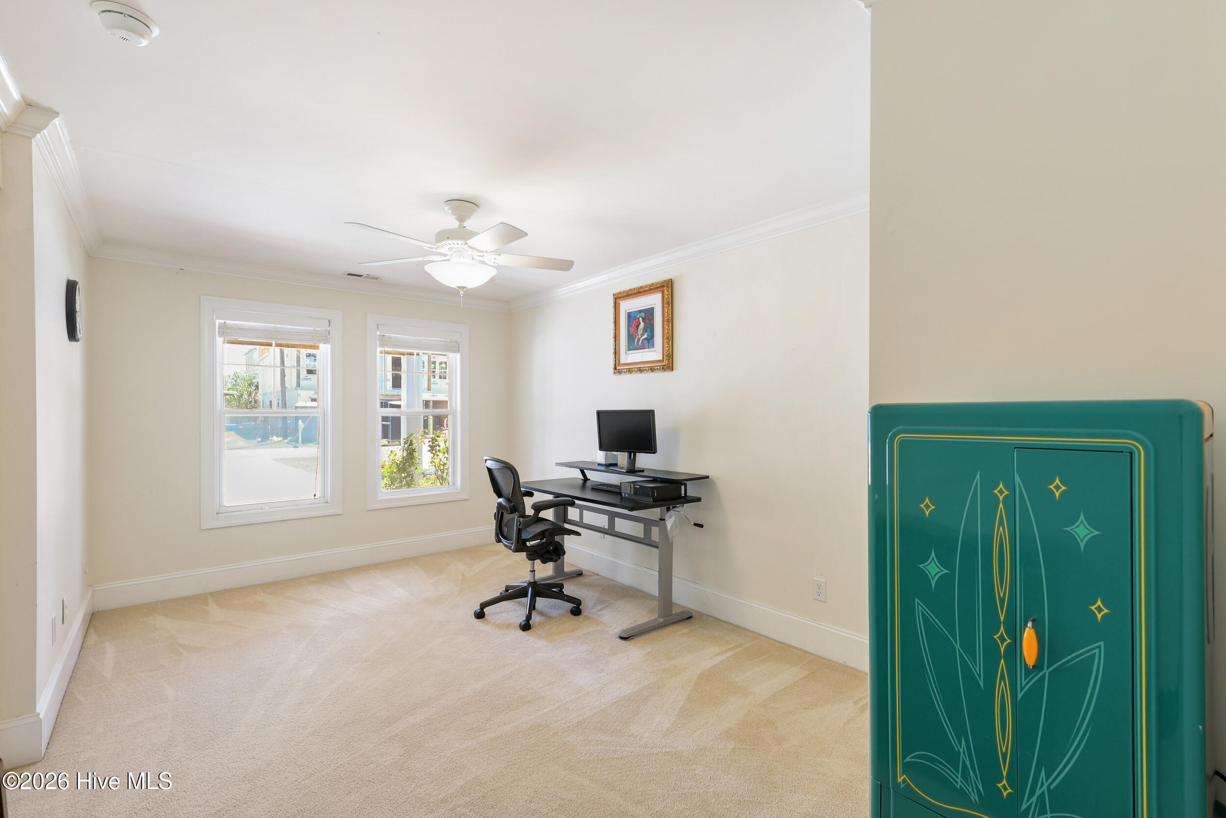 100568478 | Photo 30