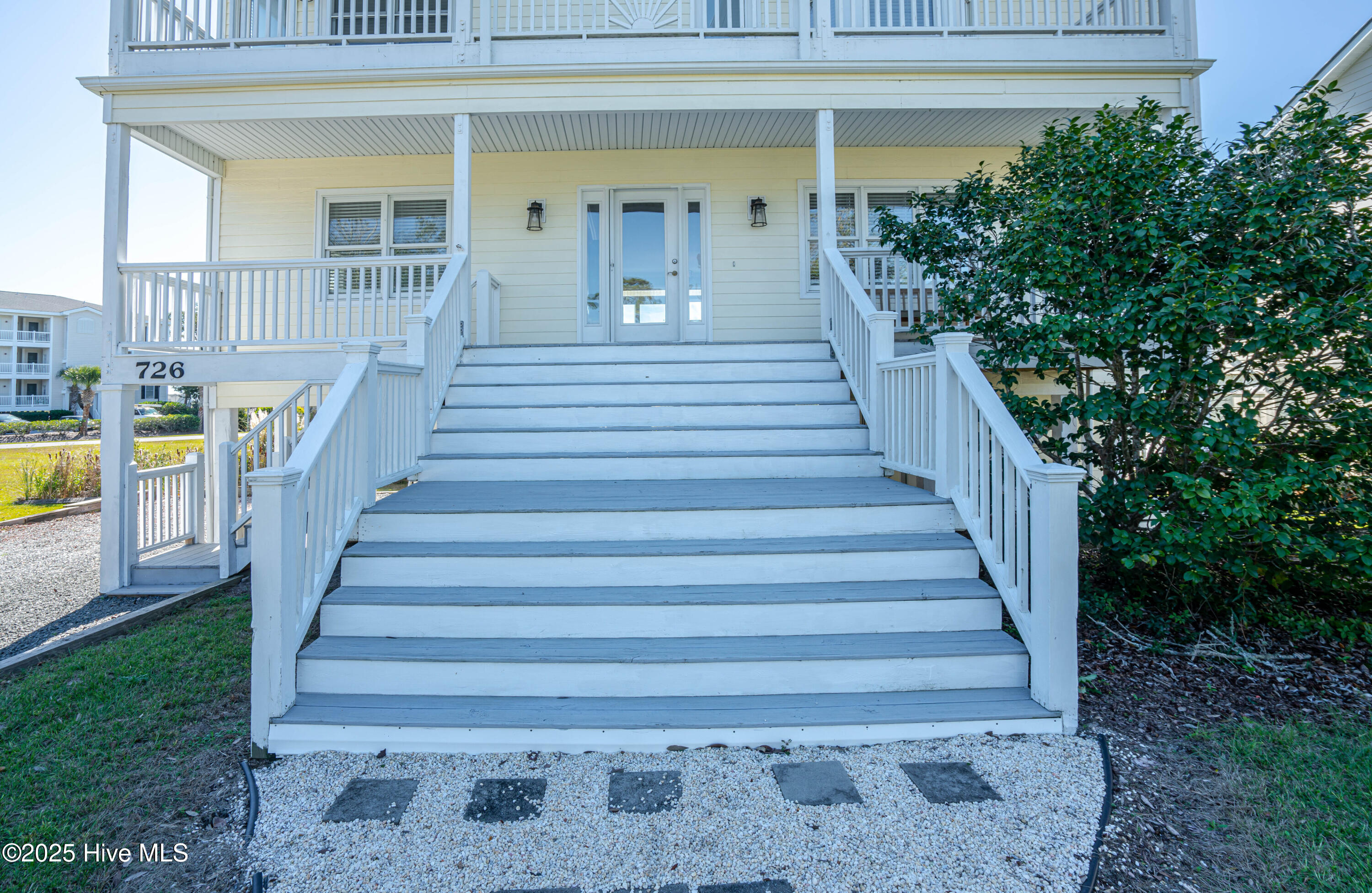 100539099 | Photo 19