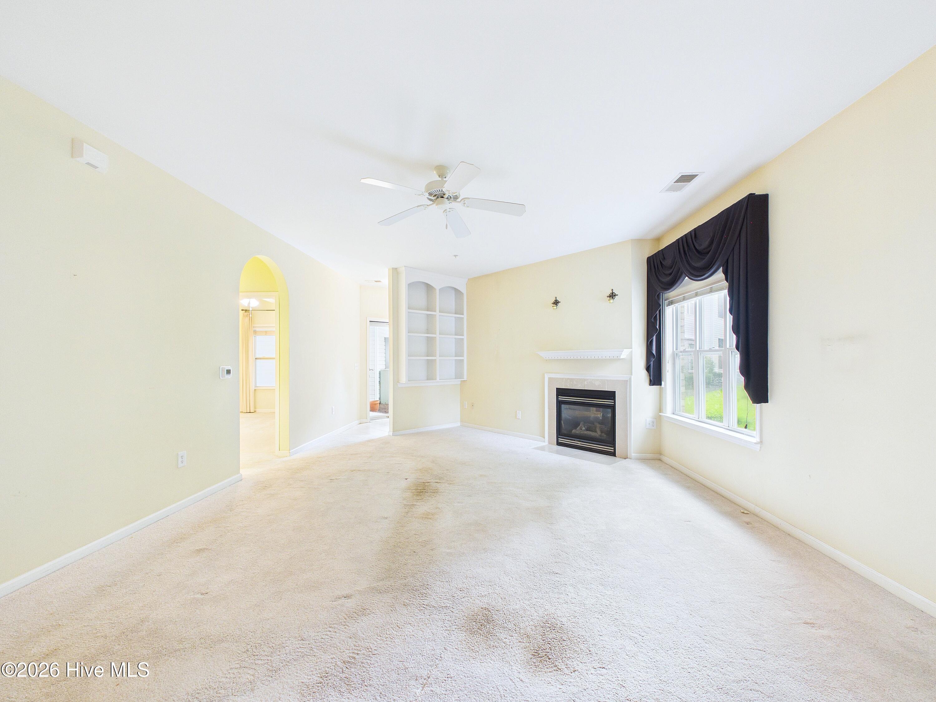 100575574 | Photo 9