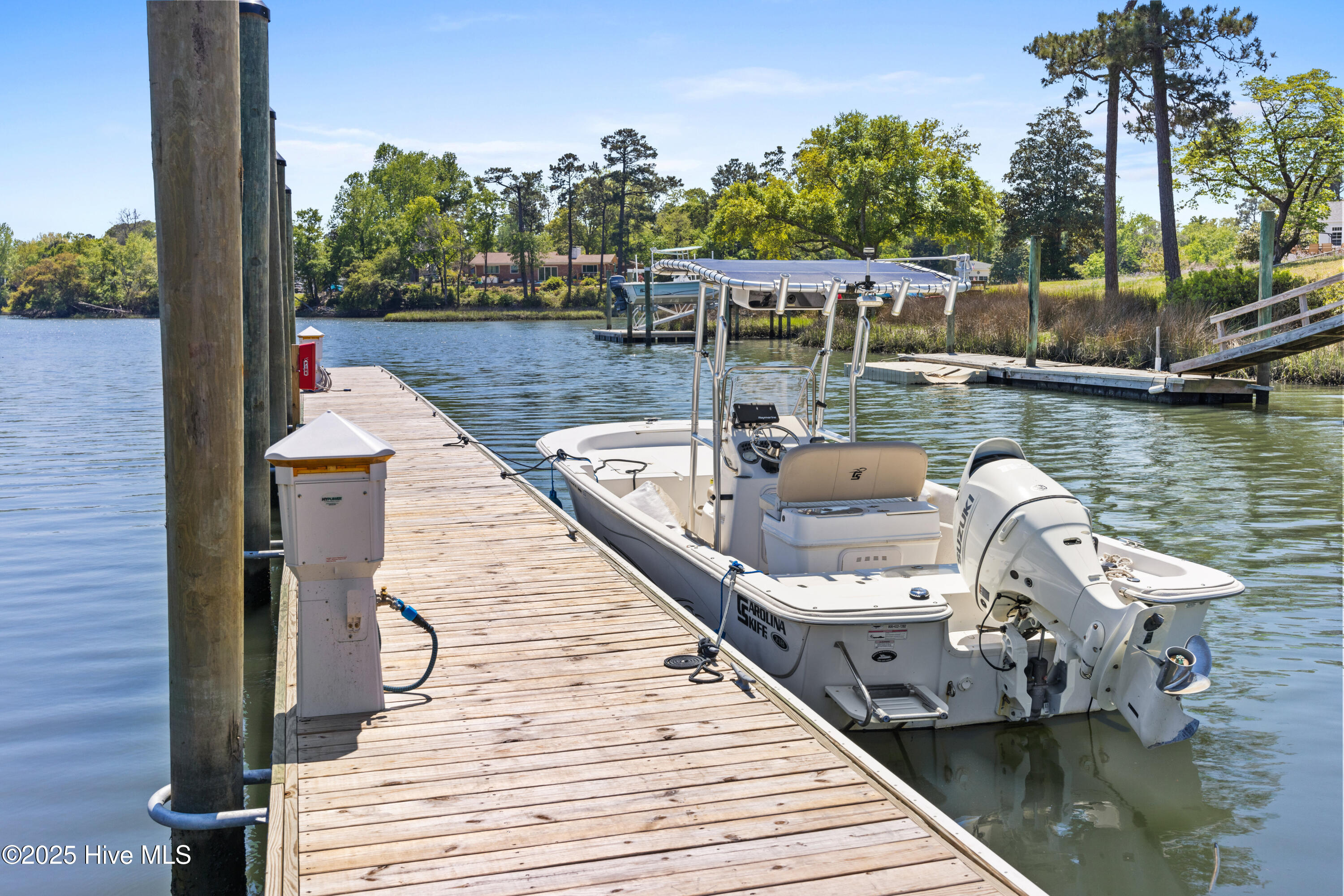 100496270 | Photo 24