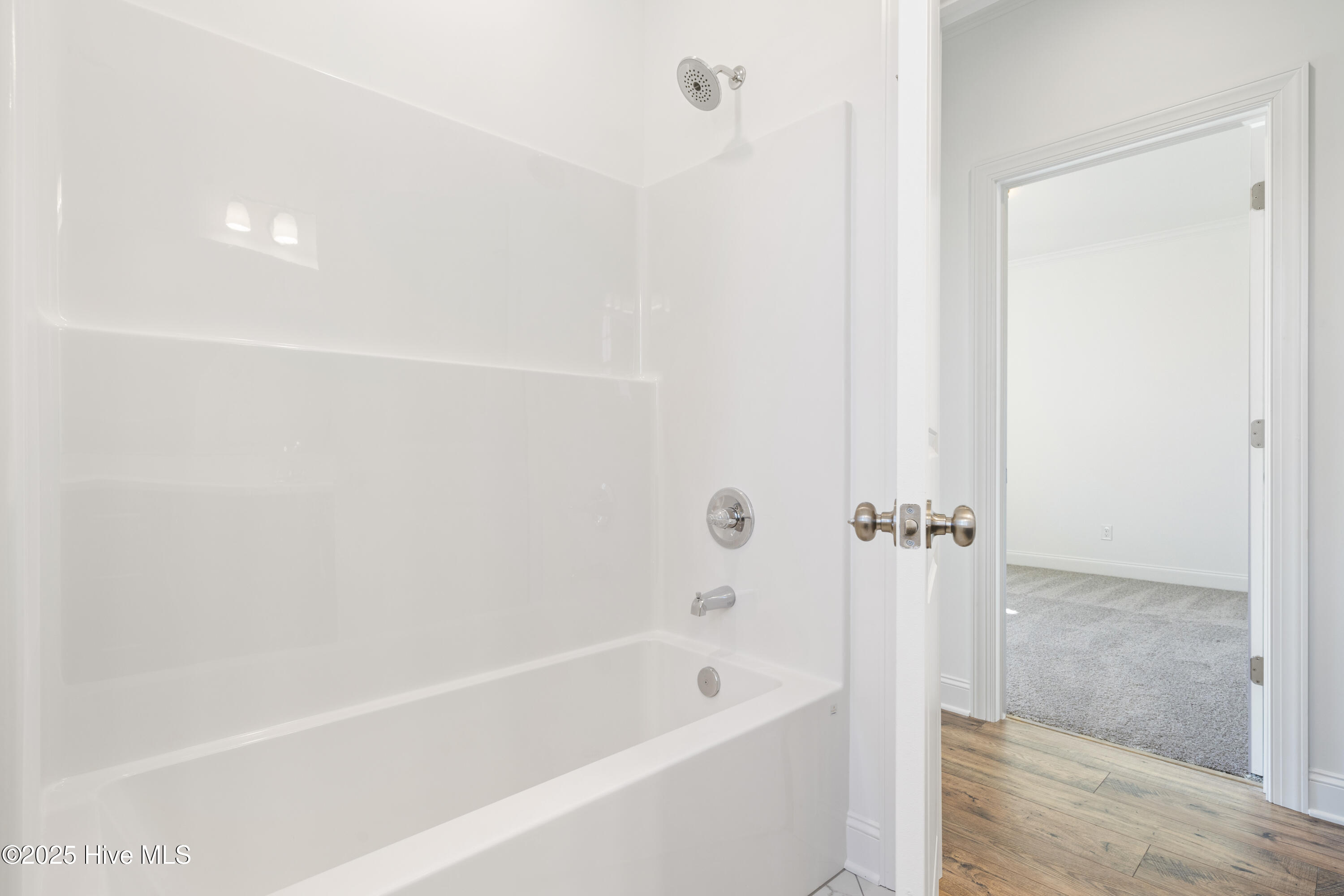 100493135 | Photo 37