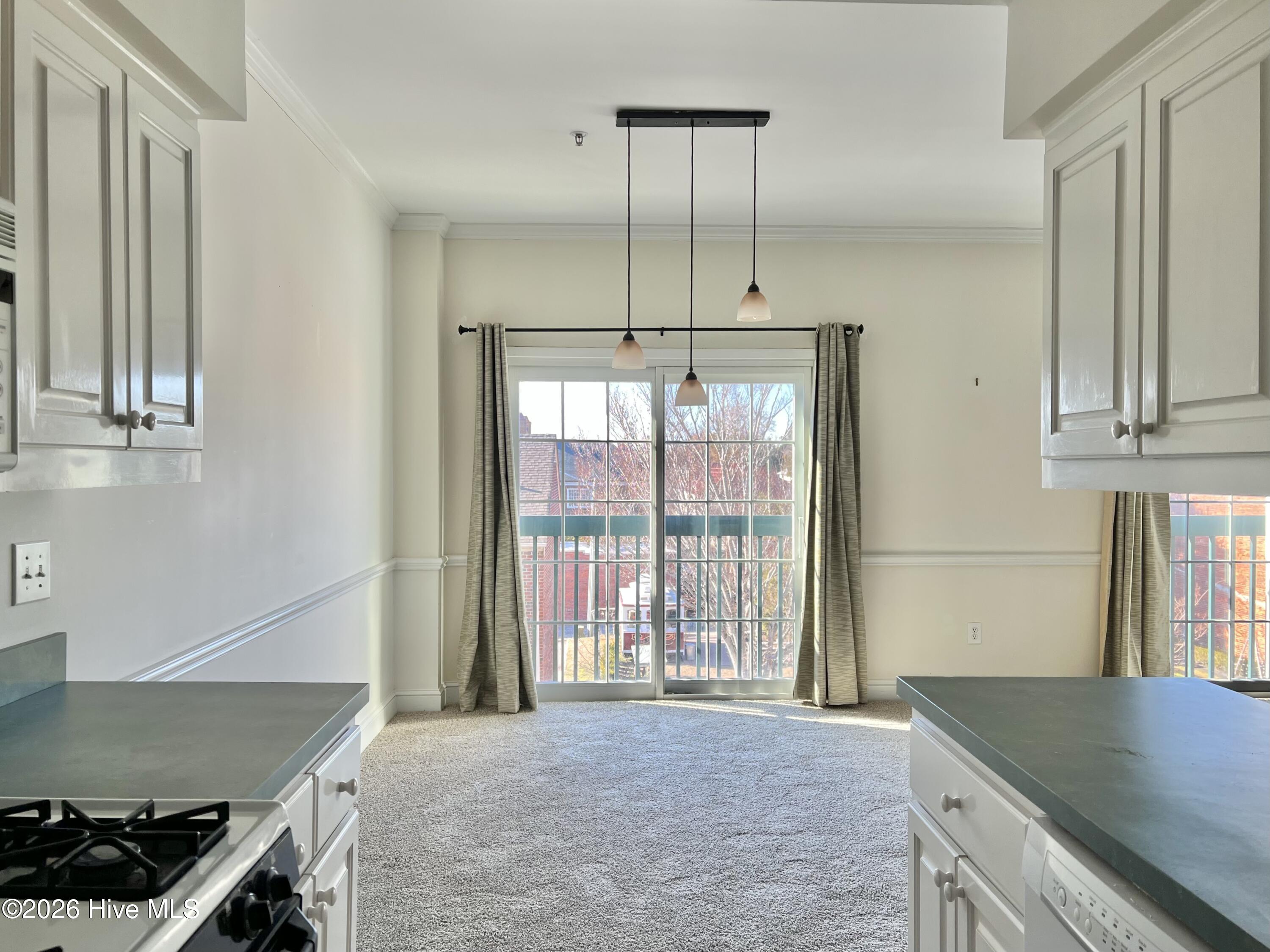 4th image of 212 Middle St, New Bern, NC 28560