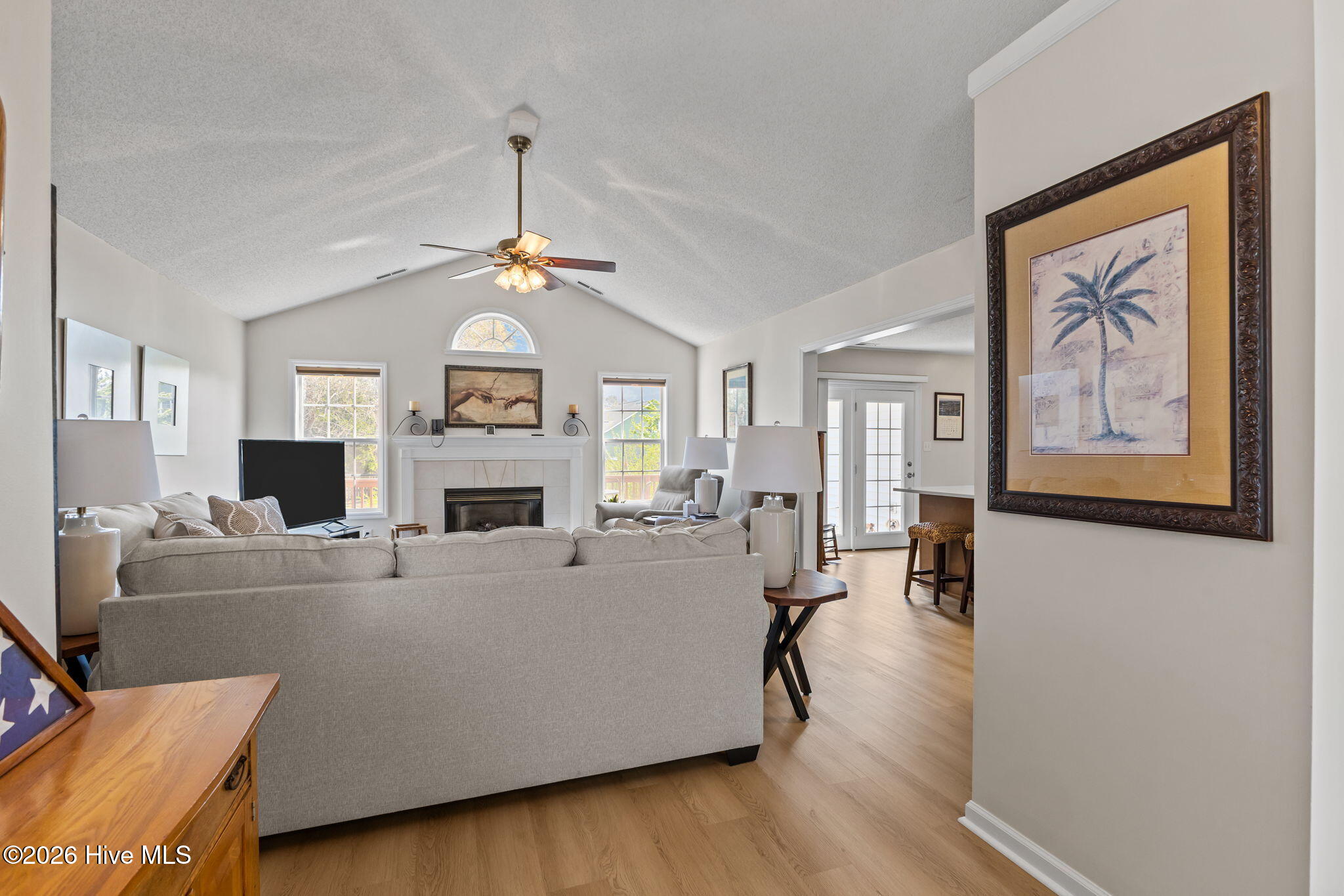 202 Nikida Court, Swansboro, NC 28584 – photo 20: Living Room