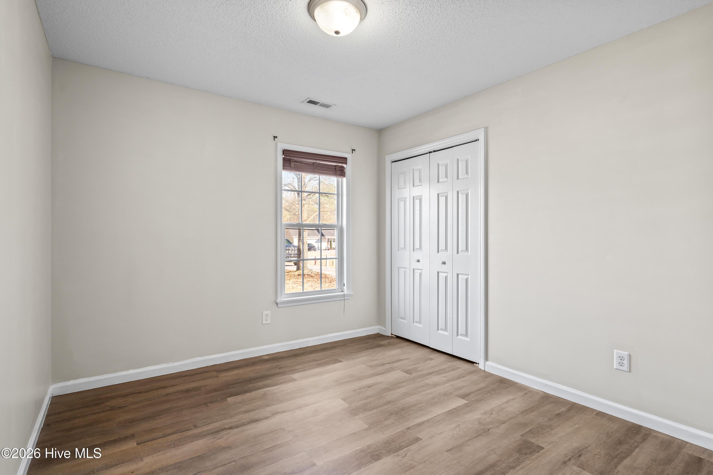 100548732 | Photo 13