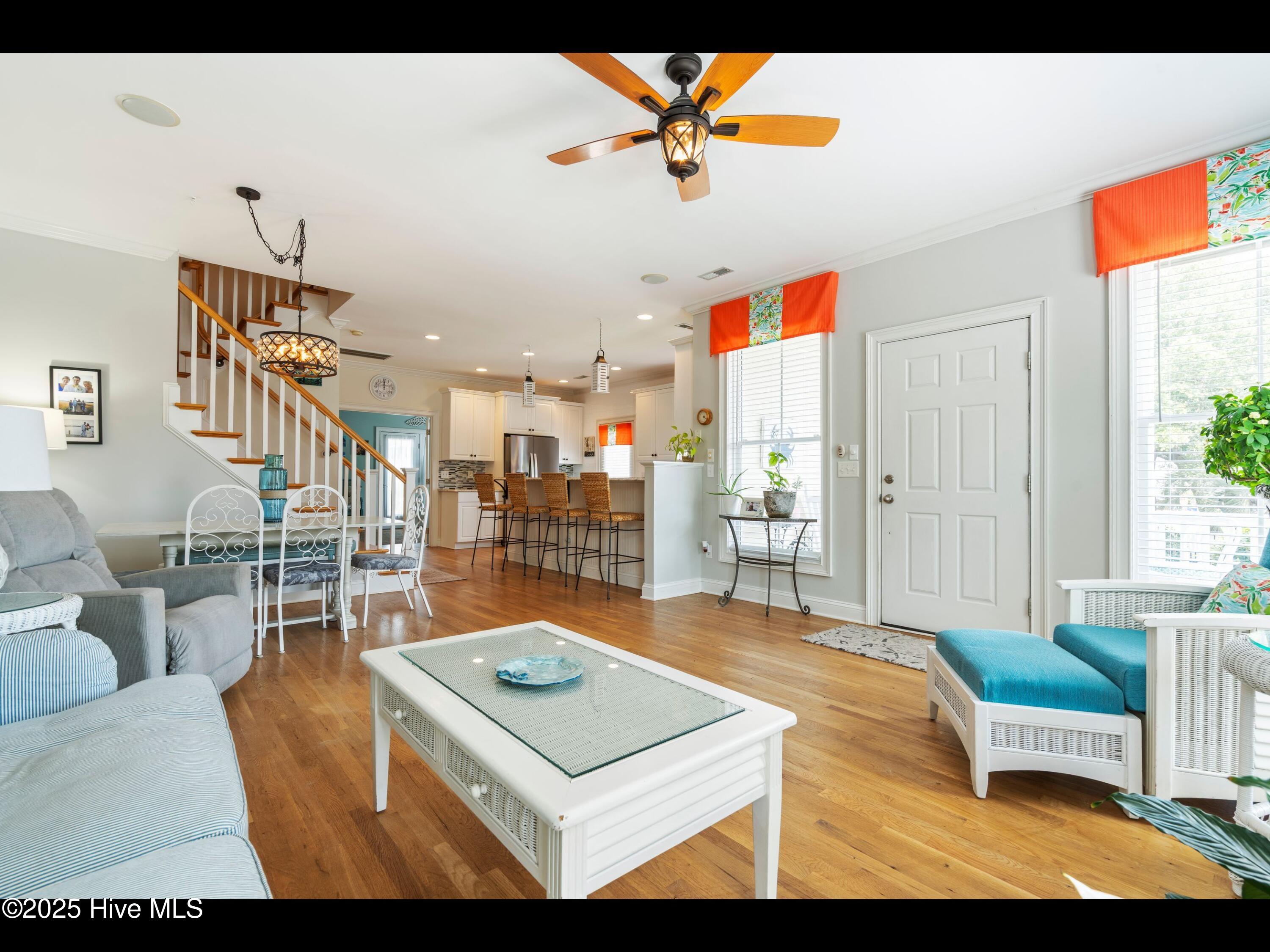 100511839 | Photo 32