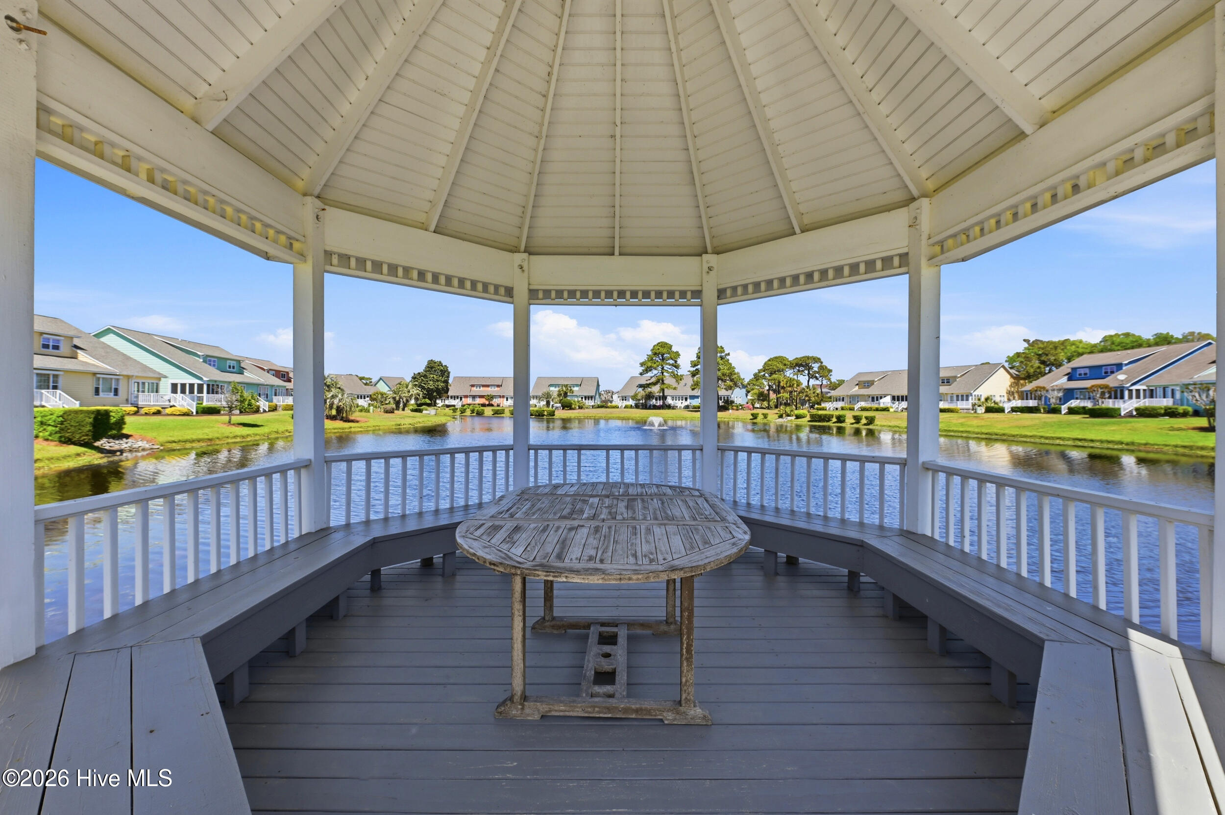 100566721 | Photo 34