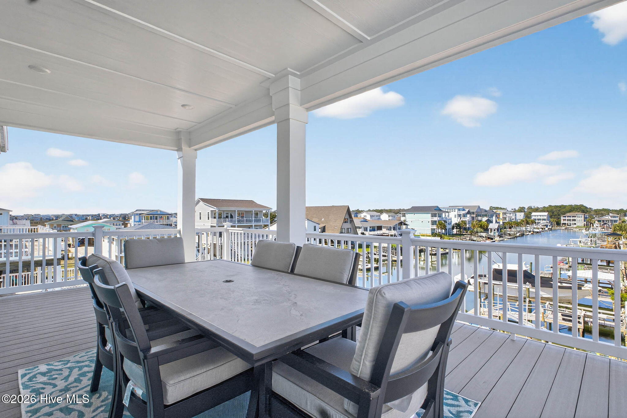 100543300 | Photo 95