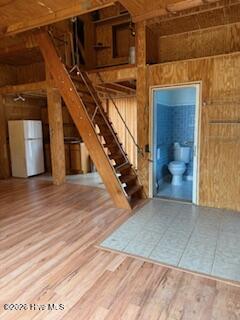 100559893 | Photo 10