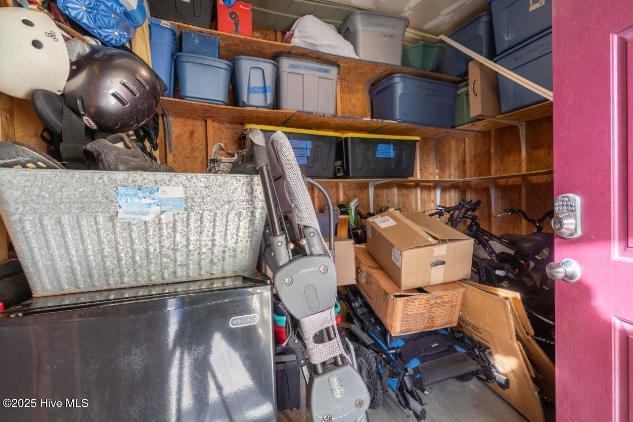 100544144 | Photo 27